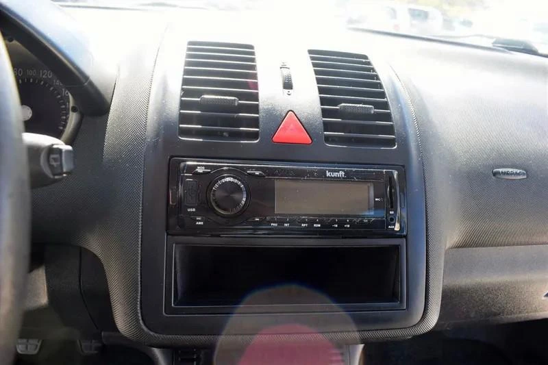 Volkswagen Polo Outro 20