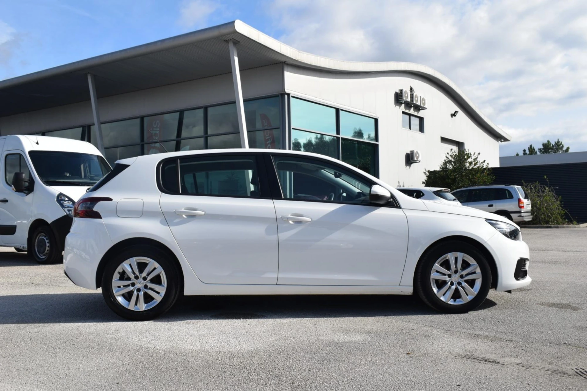 Peugeot 308 1.5 BlueHDi Business Line 5