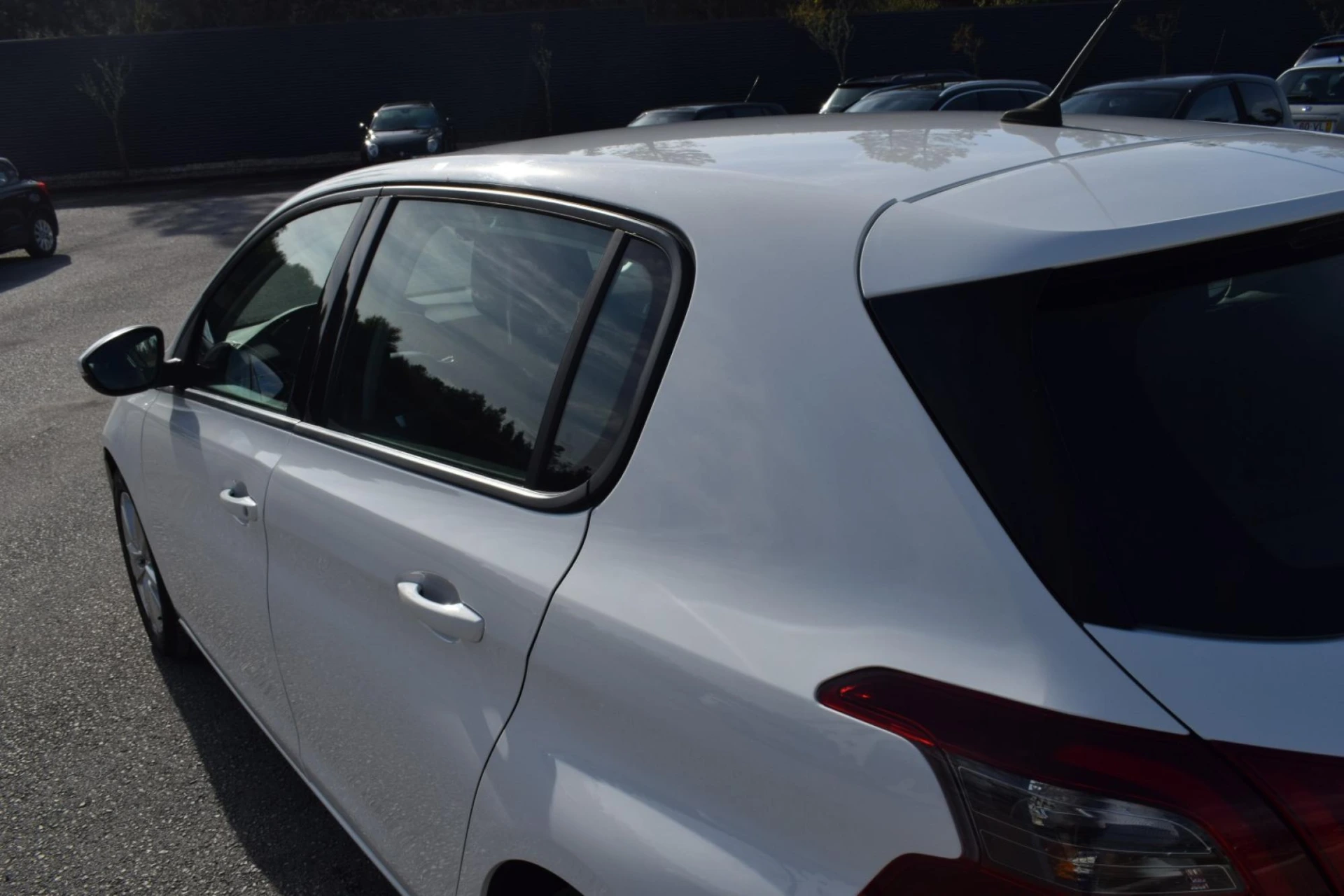Peugeot 308 1.5 BlueHDi Business Line 16
