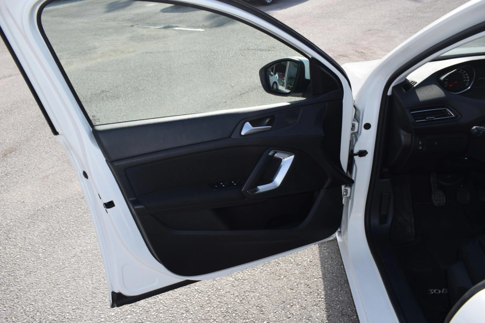 Peugeot 308 1.5 BlueHDi Business Line 21