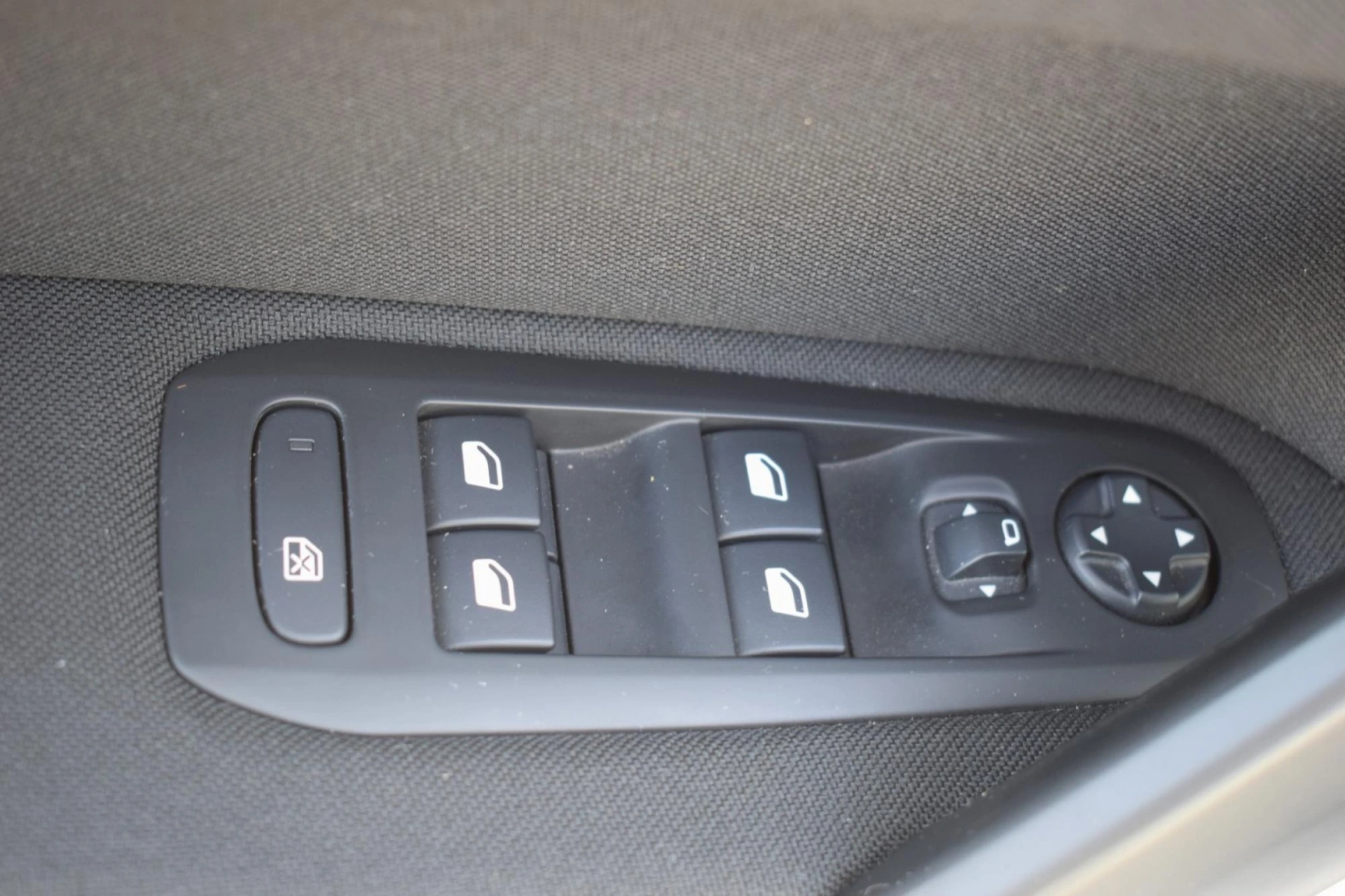 Peugeot 308 1.5 BlueHDi Business Line 22