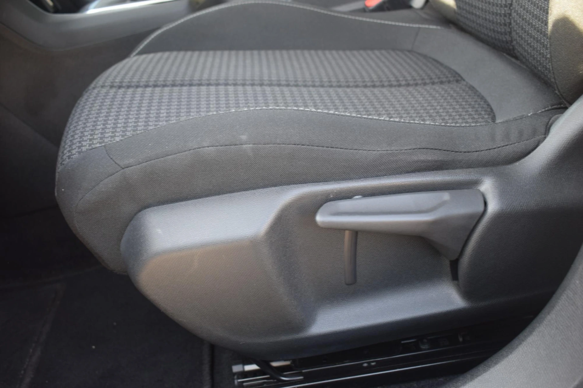 Peugeot 308 1.5 BlueHDi Business Line 38