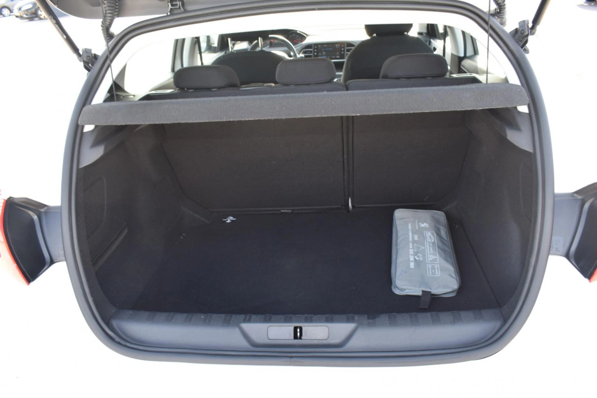 Peugeot 308 1.5 BlueHDi Business Line 44