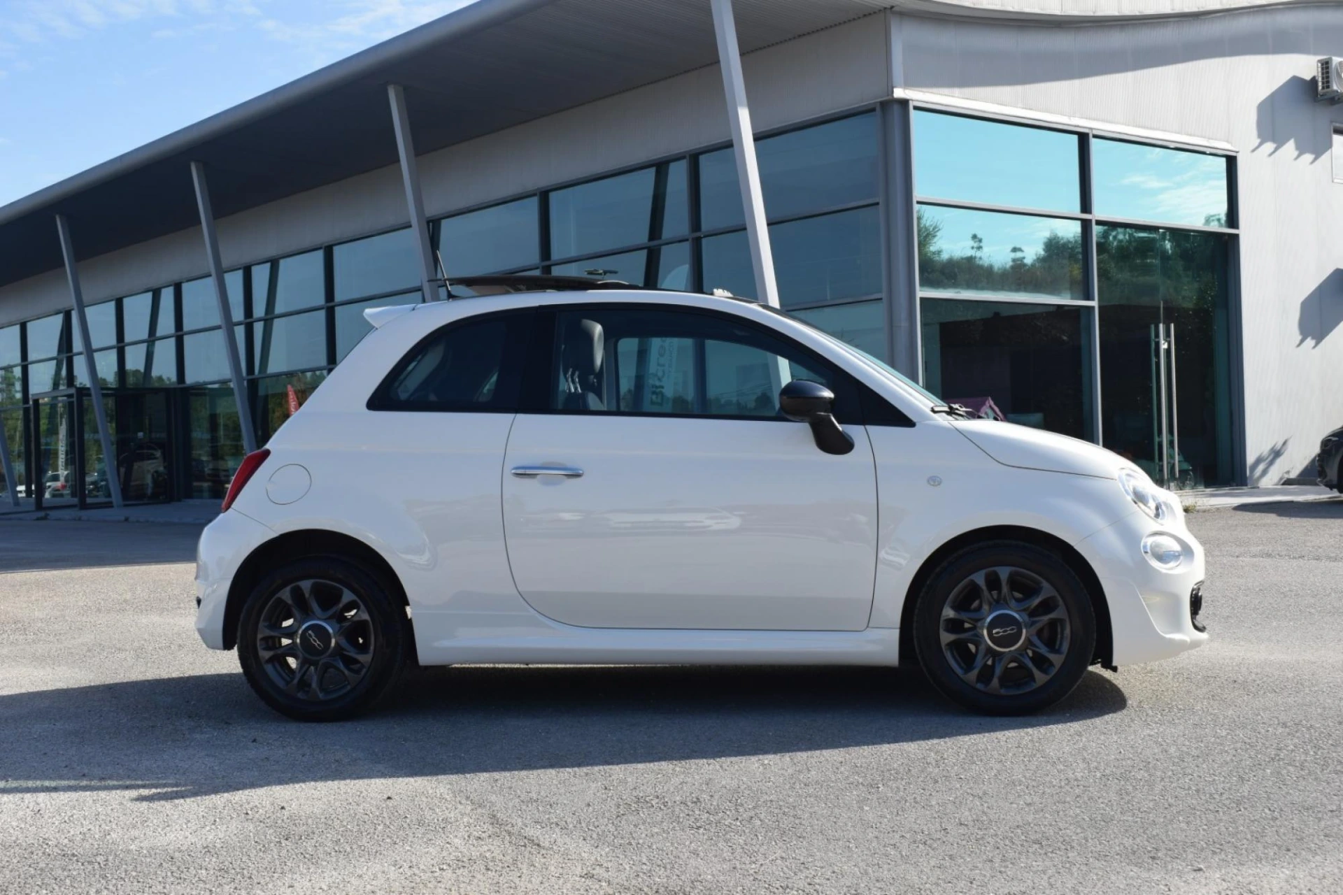 Fiat 500 1.0 Hybrid Connect 8