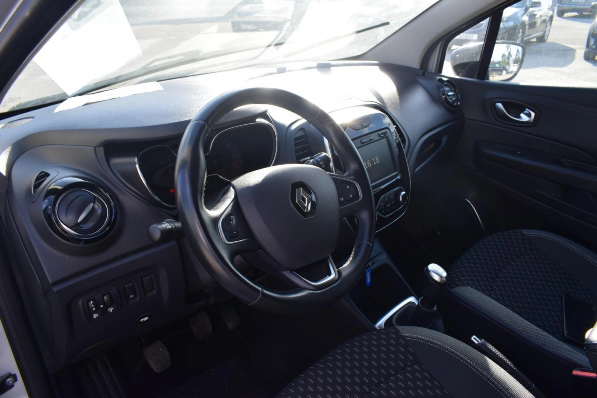 Renault Captur 1.5 dCi Exclusive 29