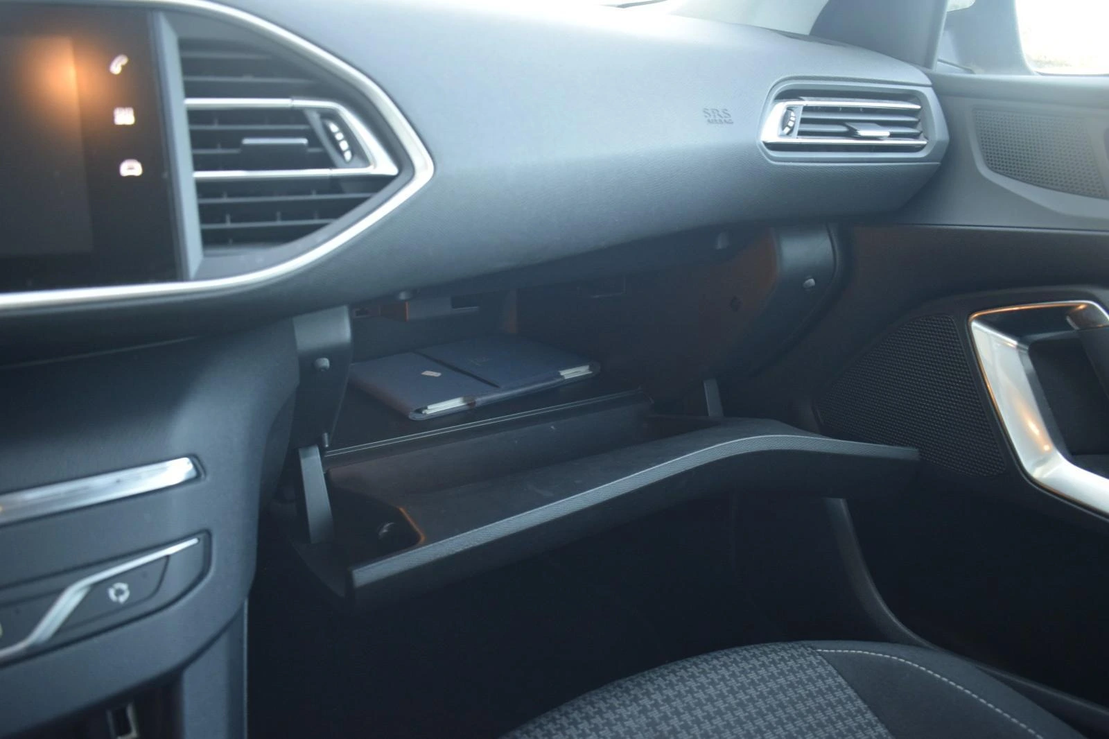 Peugeot 308 1.5 BlueHDi Business Line 15