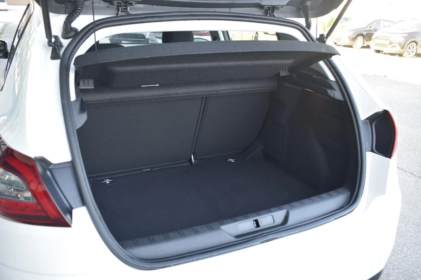 Peugeot 308 1.5 BlueHDi Business Line 19
