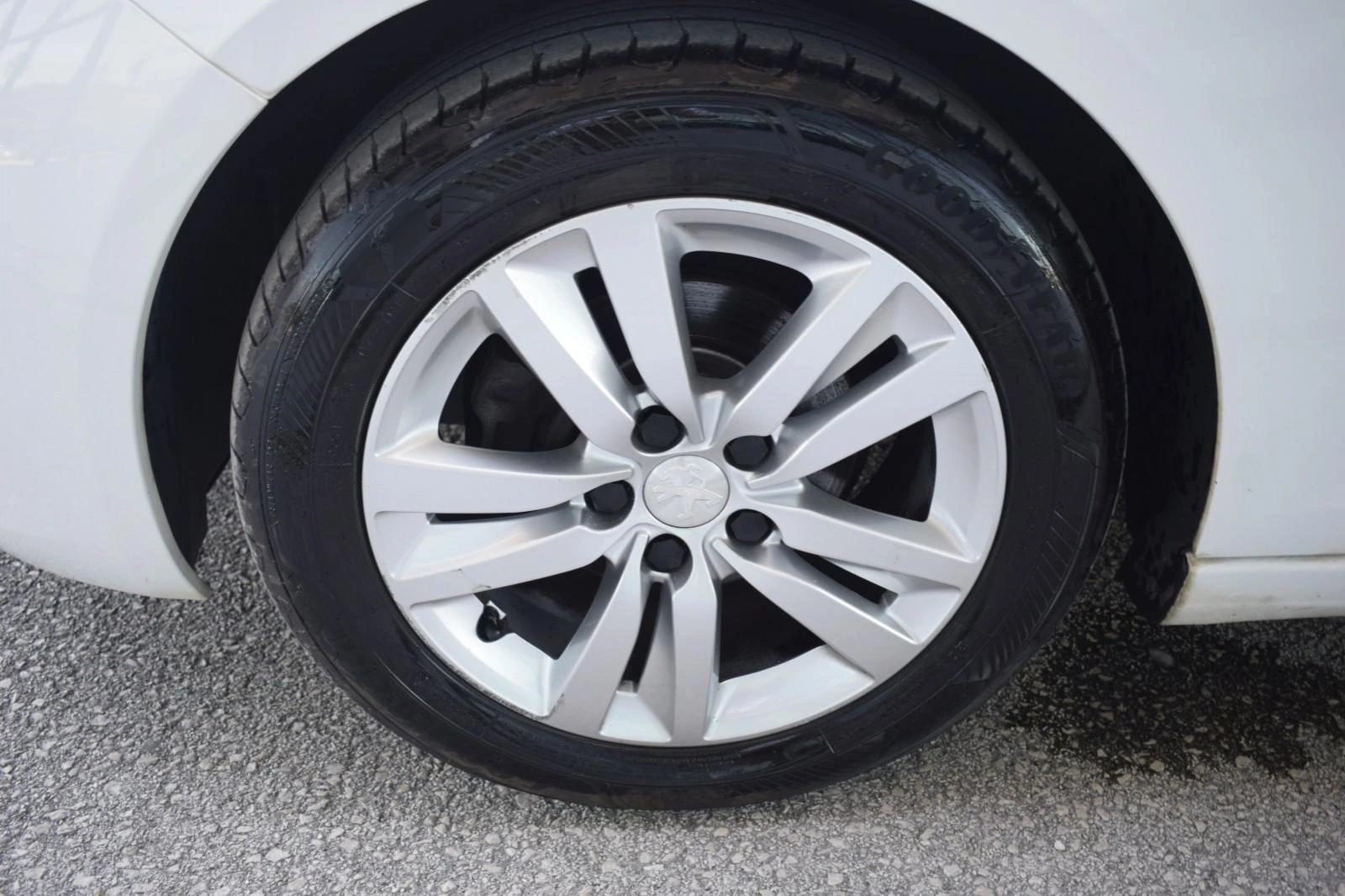 Peugeot 308 1.5 BlueHDi Business Line 23