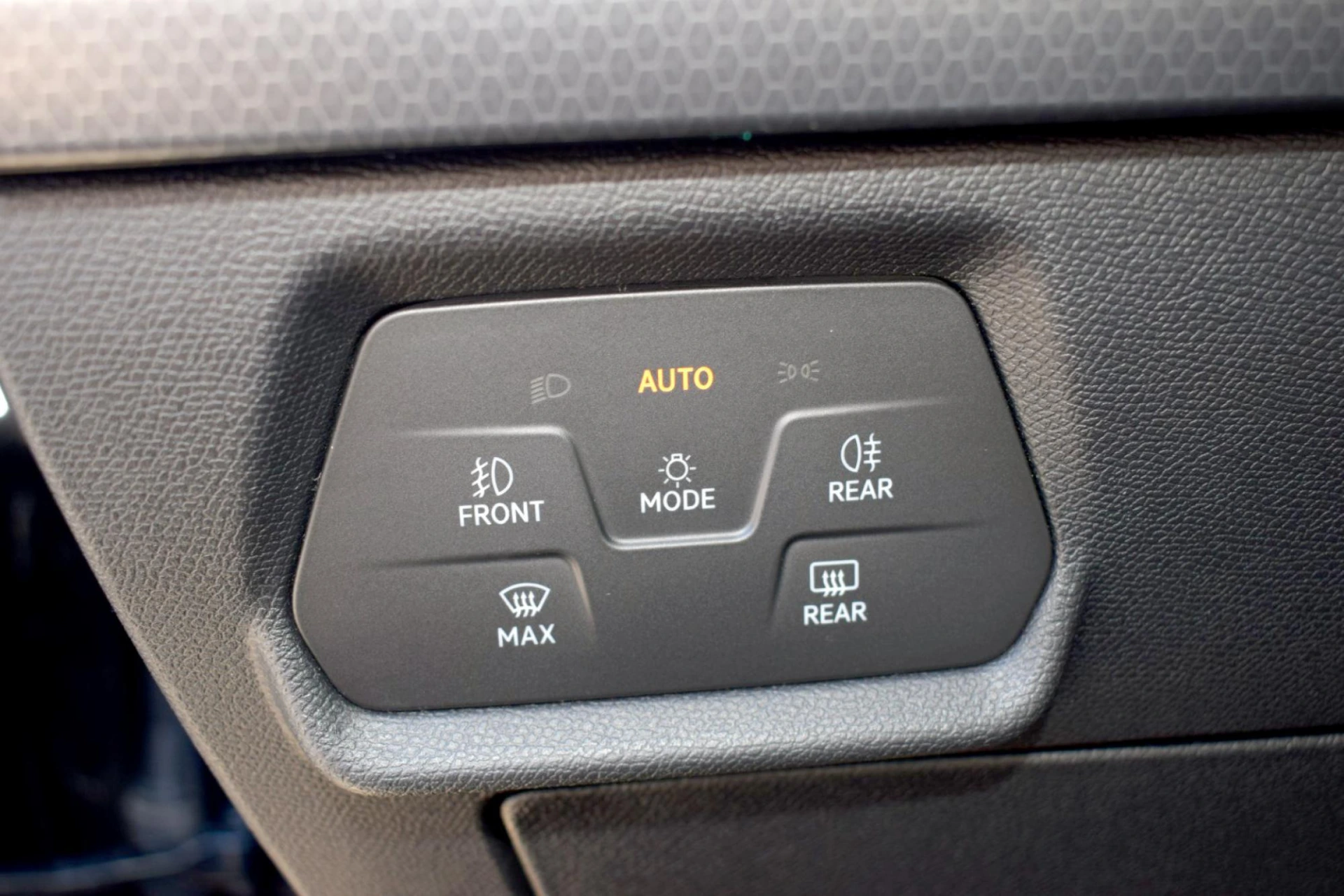 SEAT Leon ST 2.0 TDI Style 25