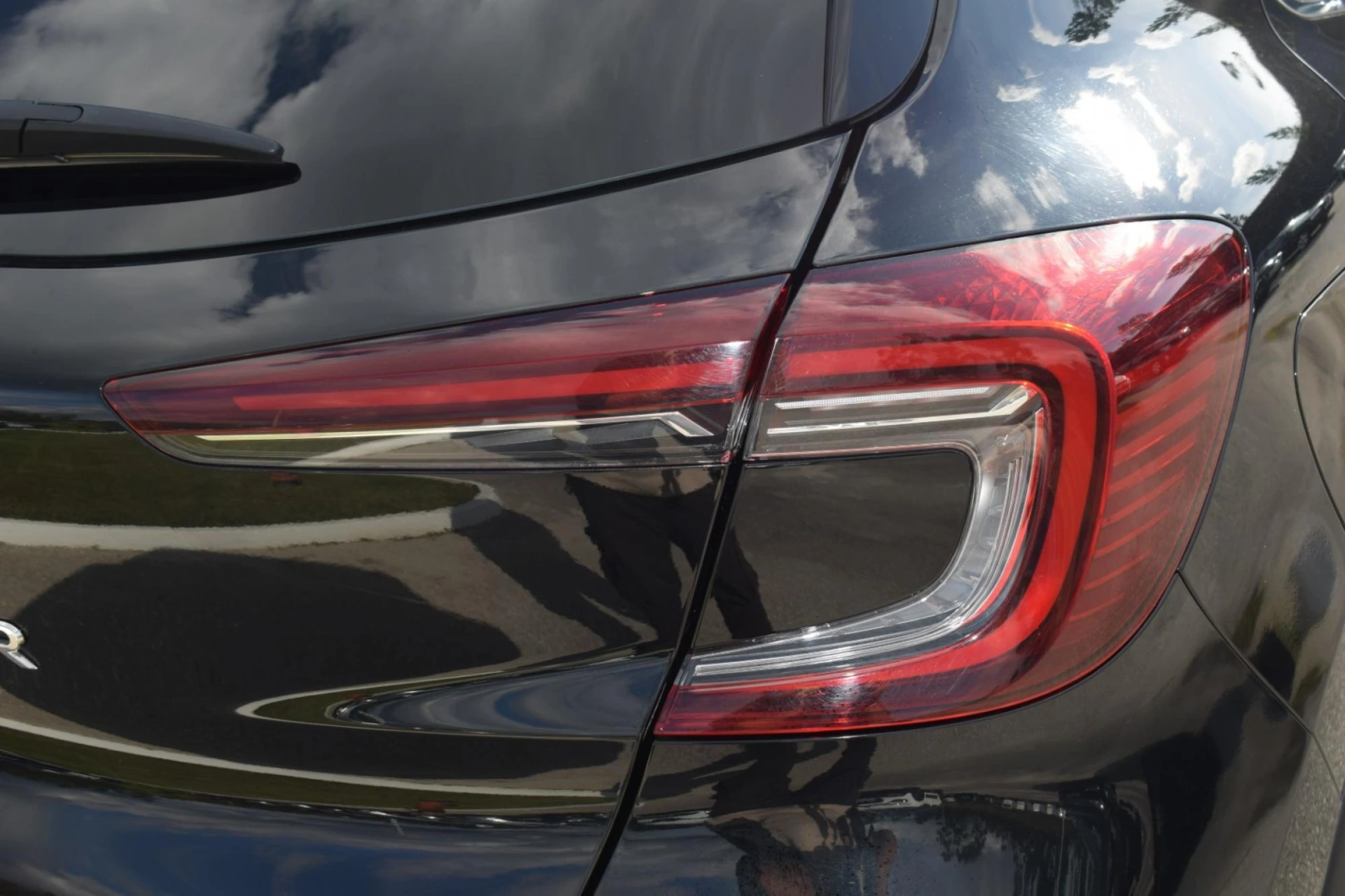 Renault Captur 1.0 TCe Exclusive 18