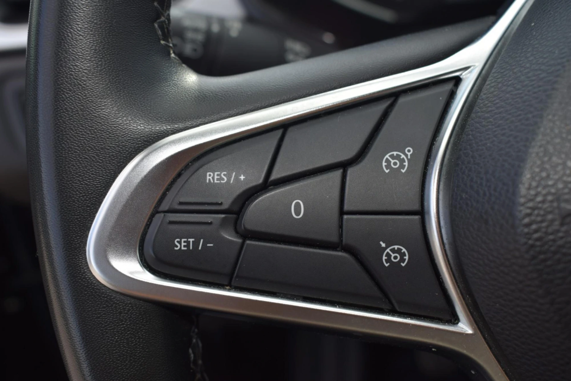Renault Captur 1.0 TCe Exclusive 25