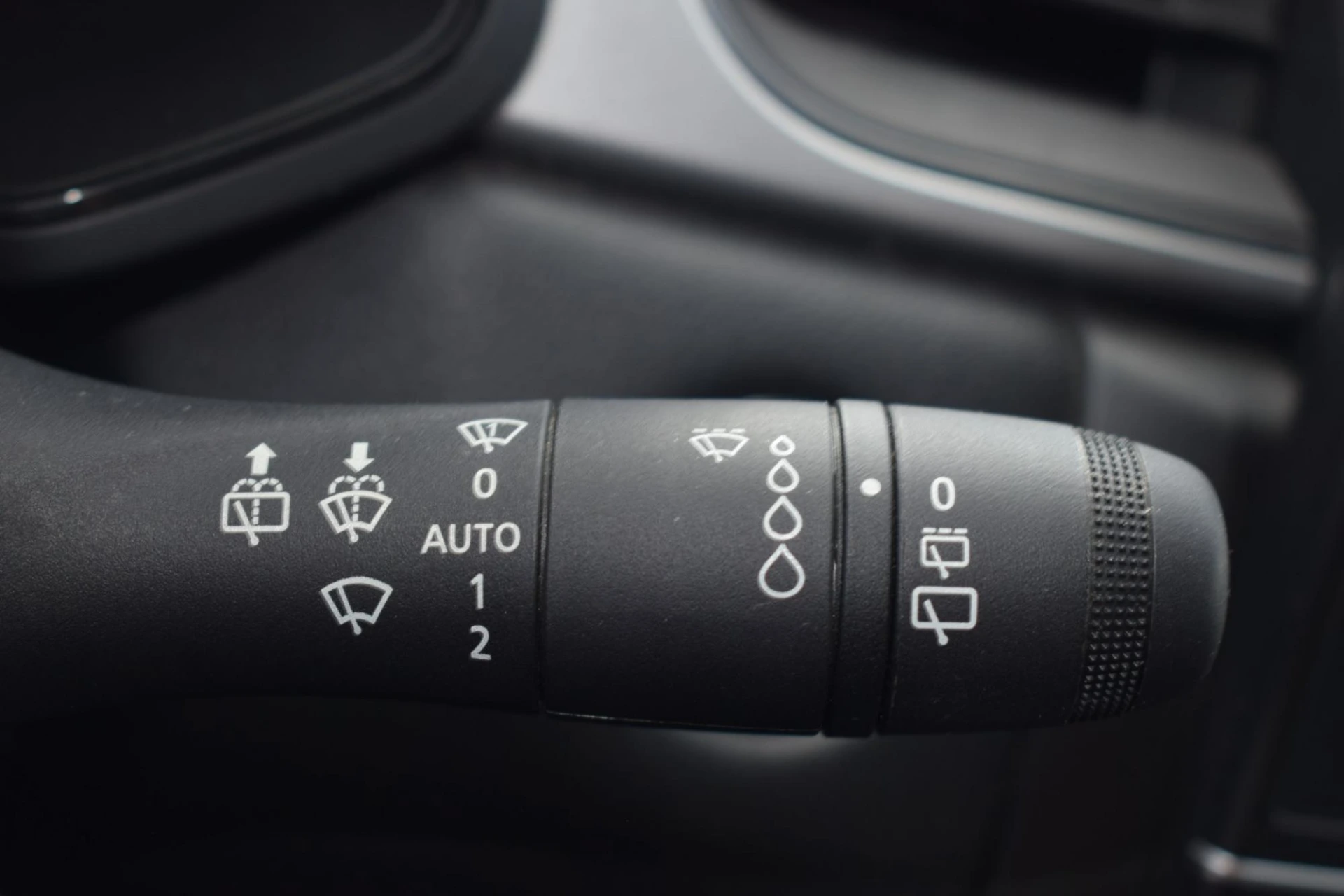 Renault Captur 1.0 TCe Exclusive 28