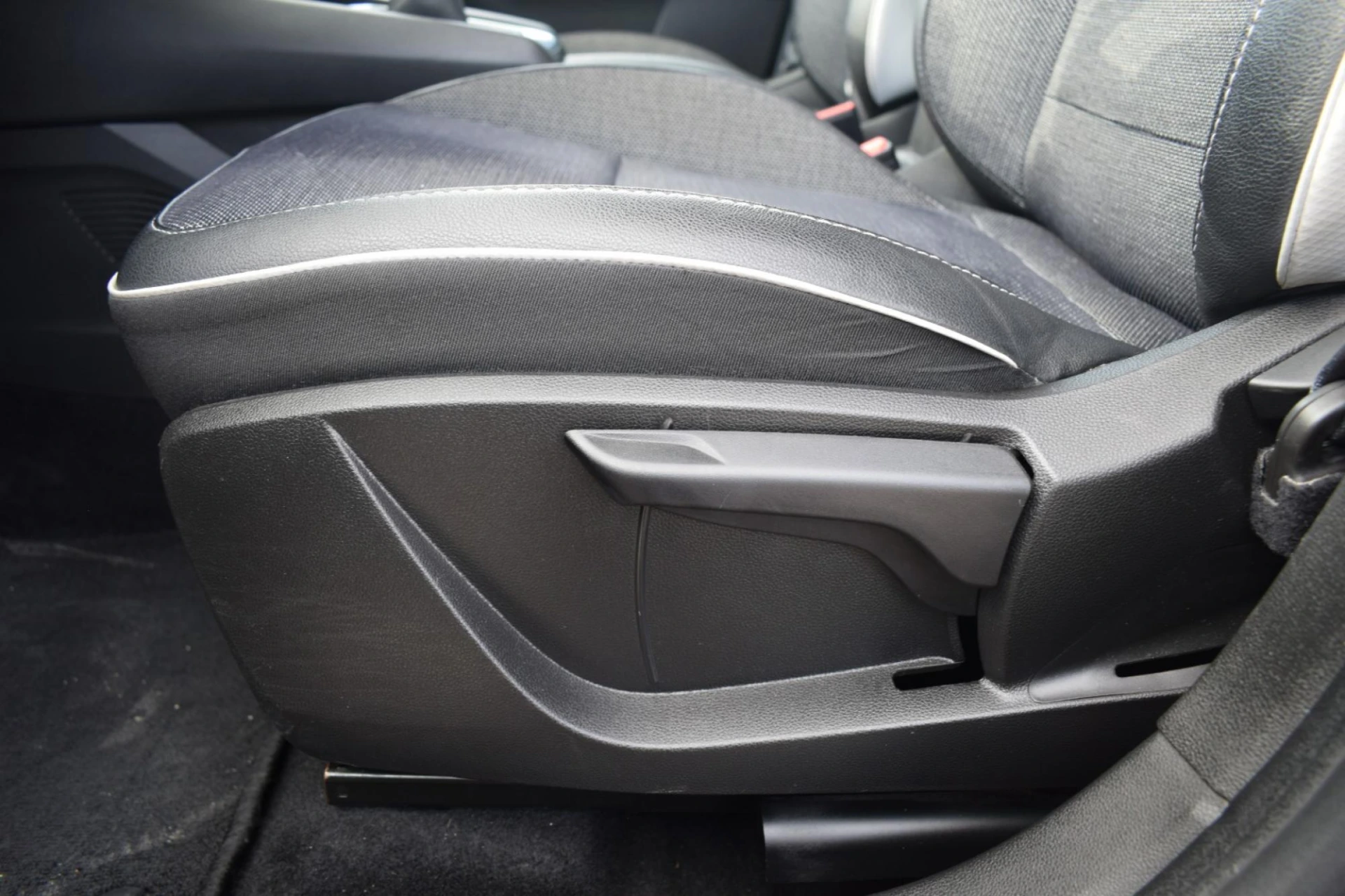 Renault Captur 1.0 TCe Exclusive 39