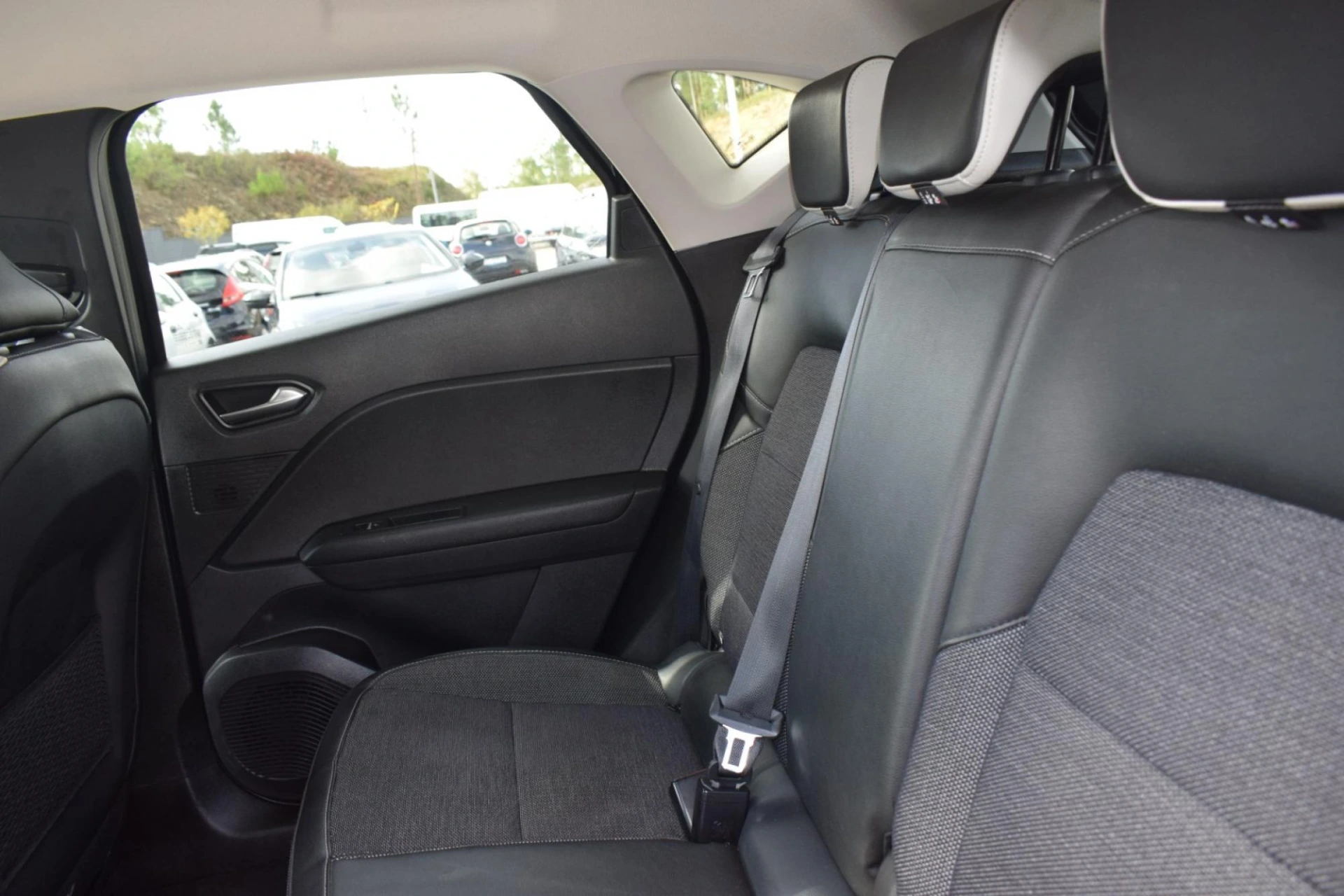 Renault Captur 1.0 TCe Exclusive 40
