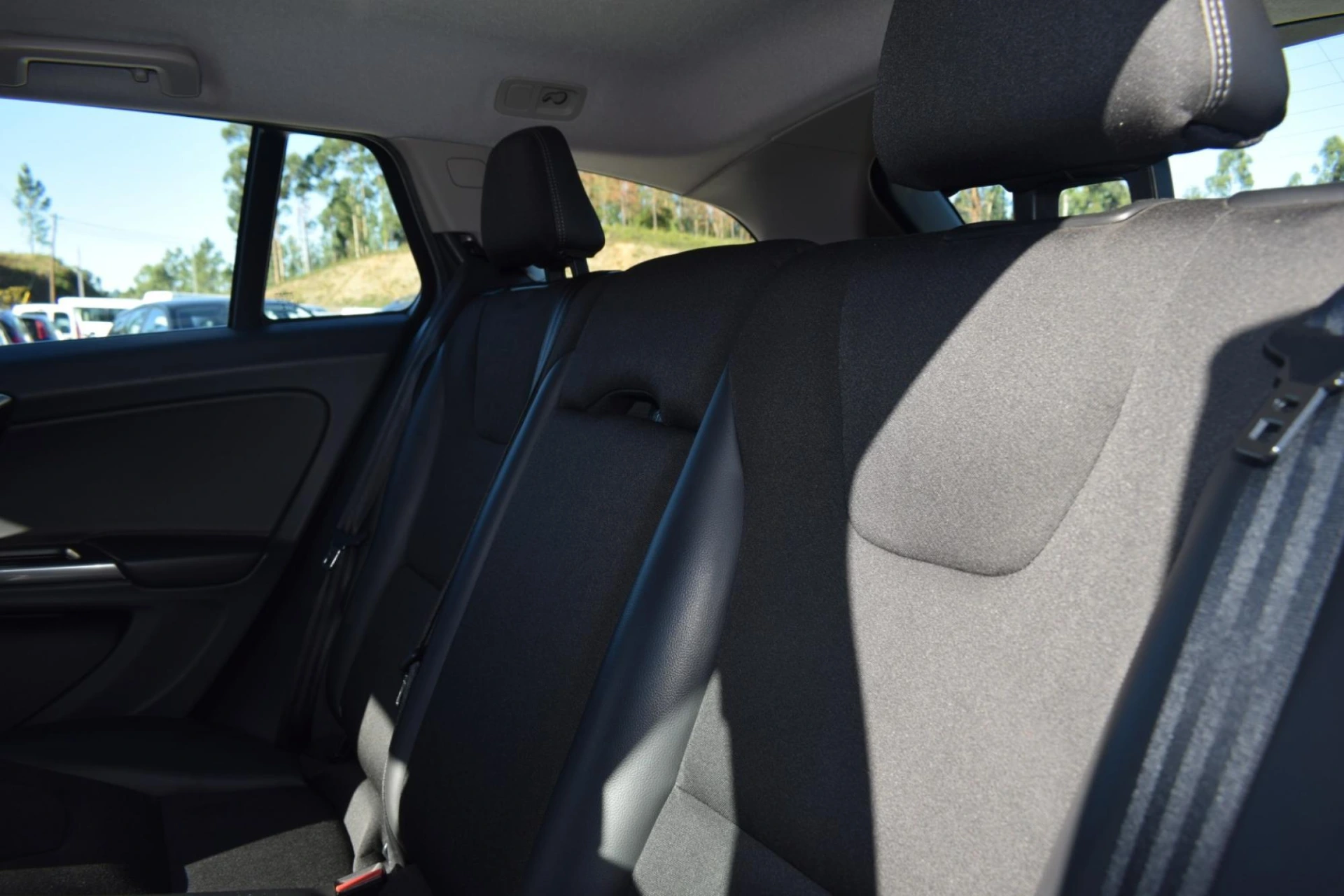 Volvo V60 2.0 D4 Momentum 41