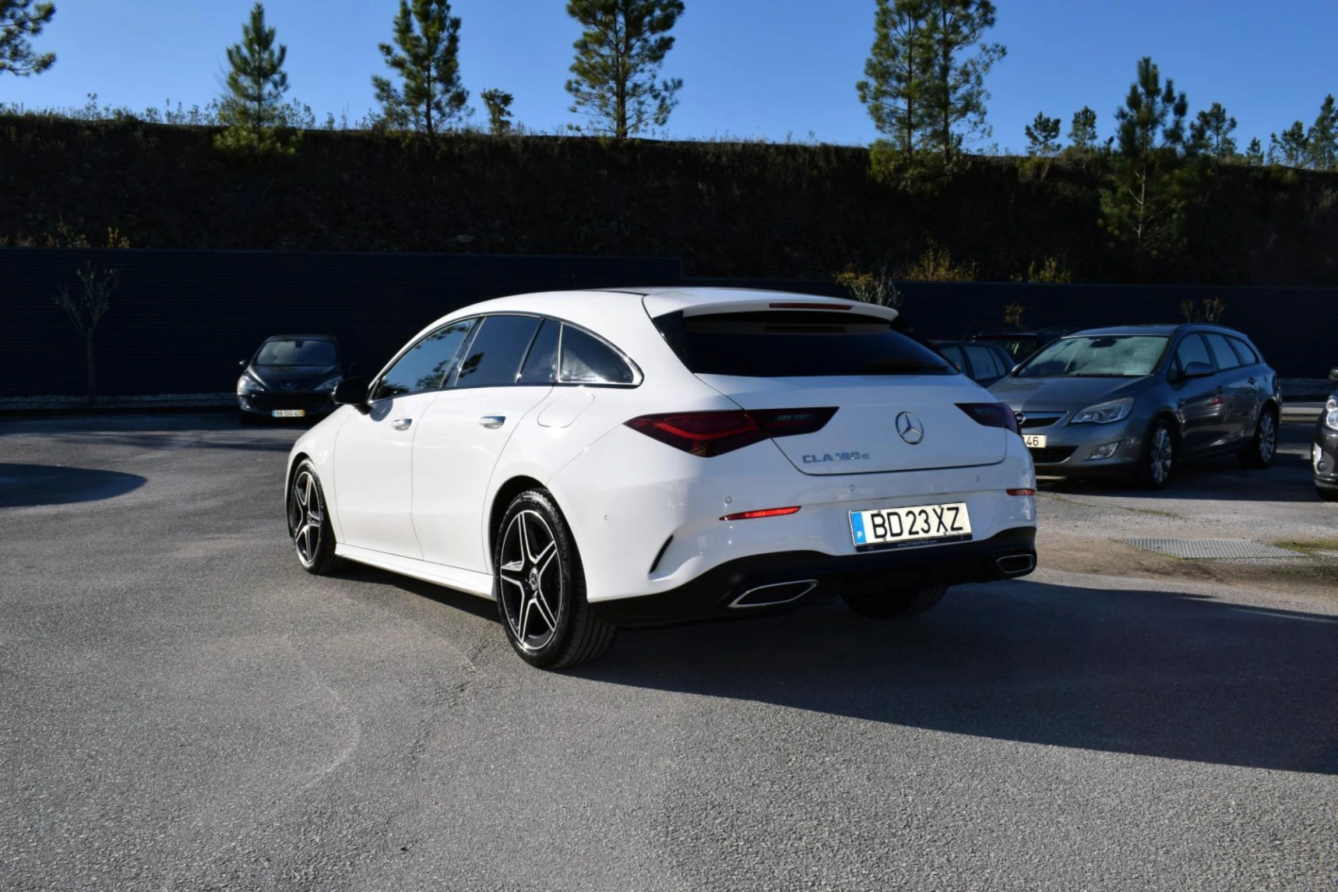 Mercedes-Benz CLA 180 d Shooting Brake AMG Line Aut. 2.0 8