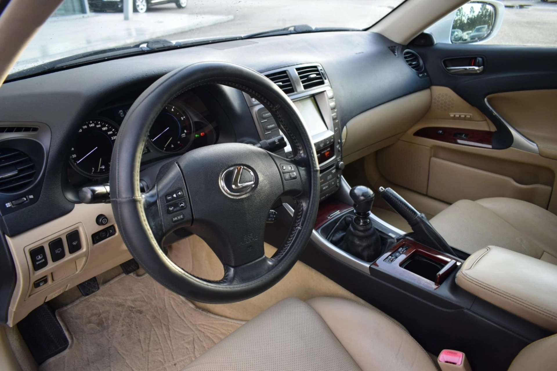Lexus IS 220 22