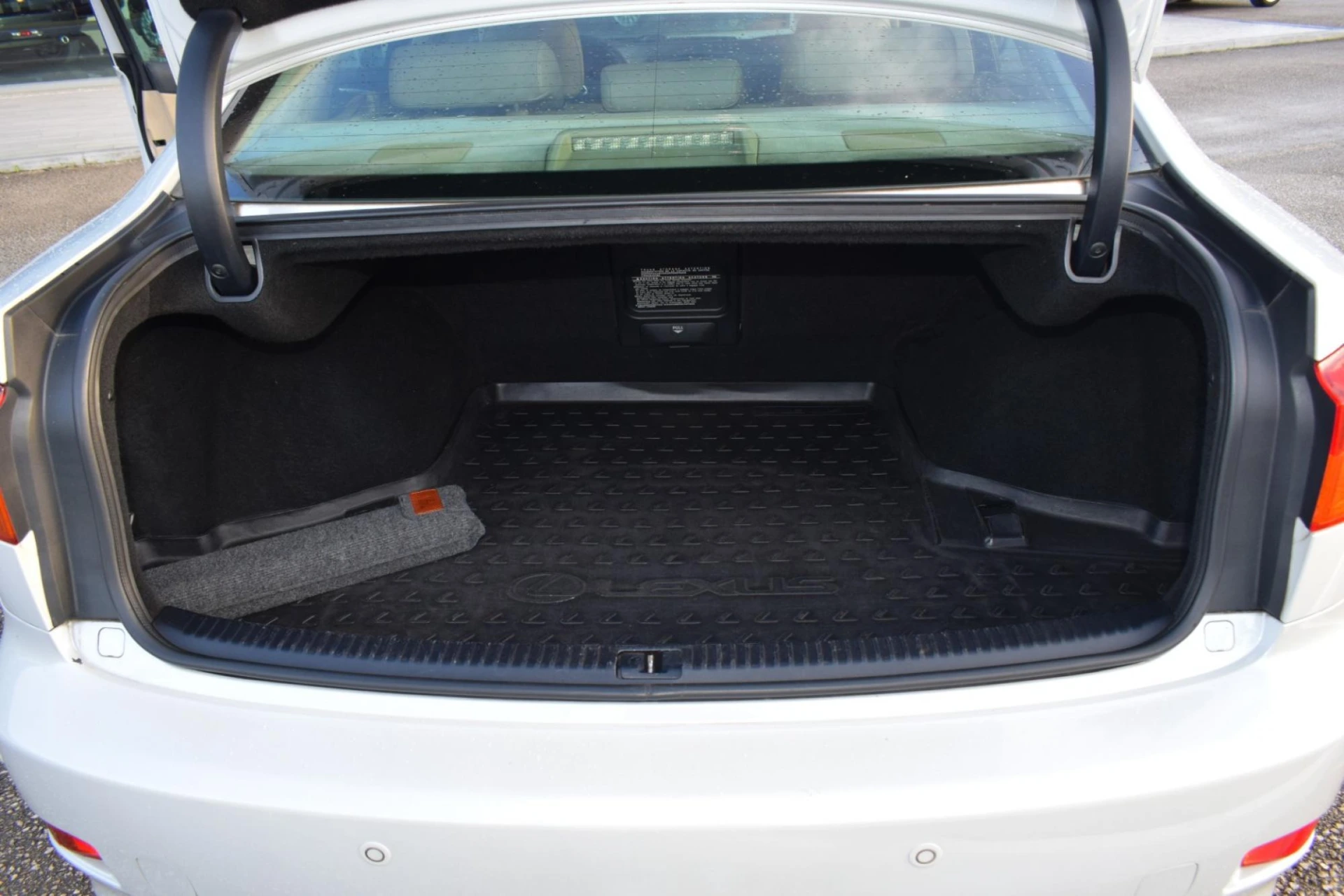 Lexus IS 220 53