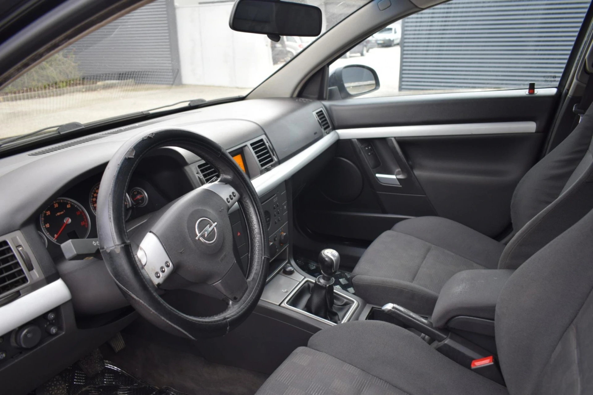 Opel Vectra 1.9 CDTI GTS 11