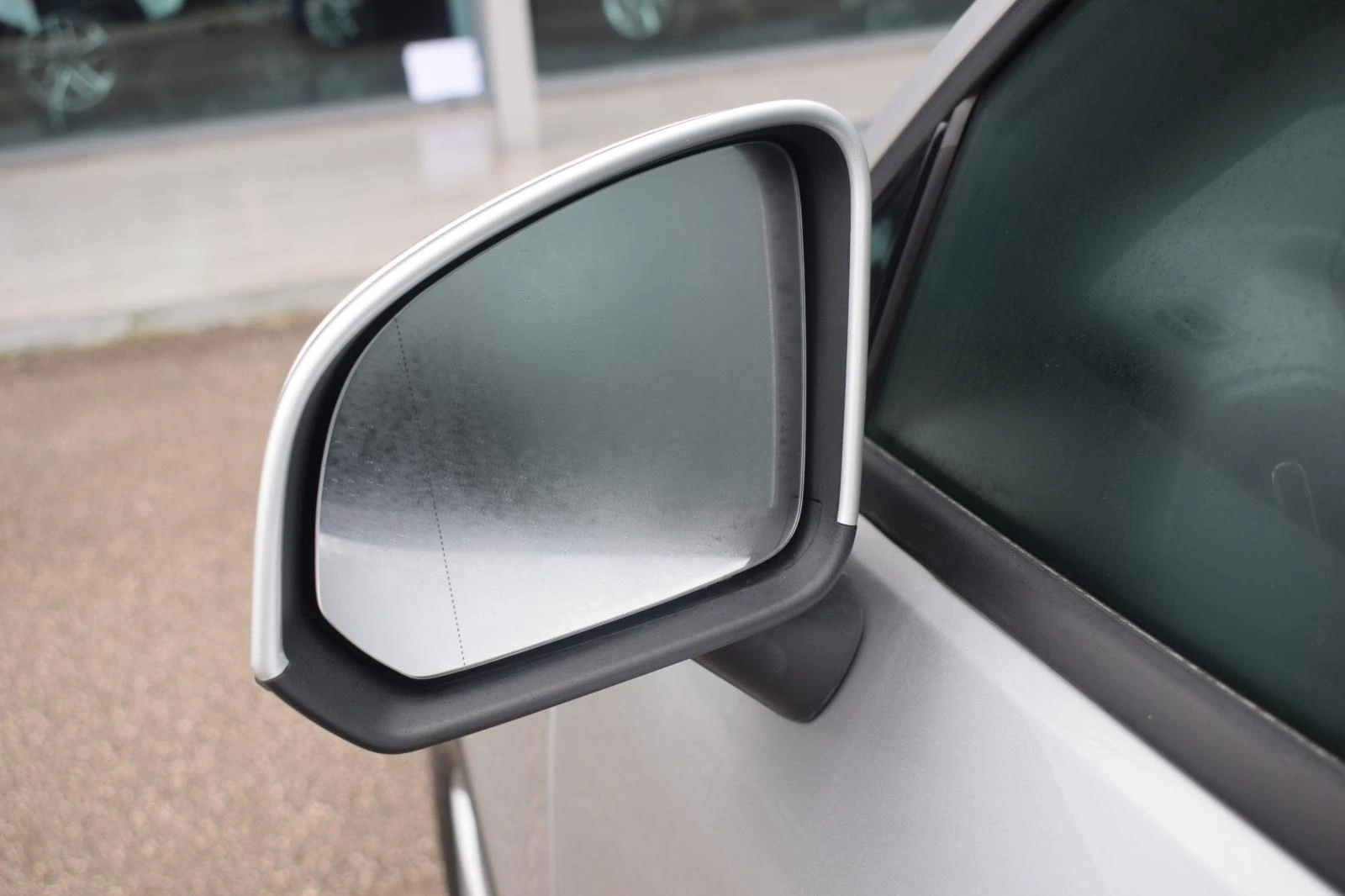 Volvo XC 40 2.0 D3 Momentum 13