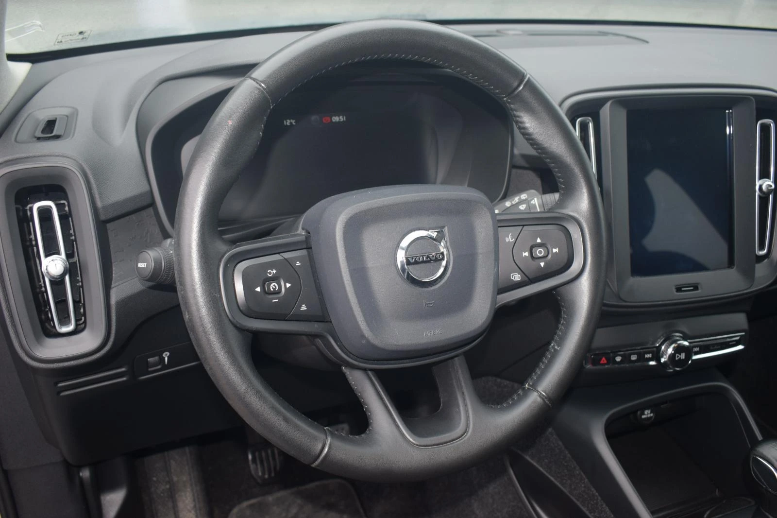Volvo XC 40 2.0 D3 Momentum 21