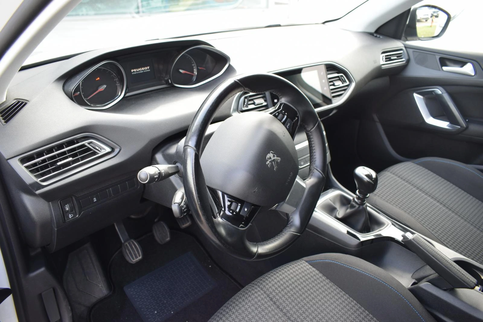 Peugeot 308 SW 1.5 BlueHDi Style 2