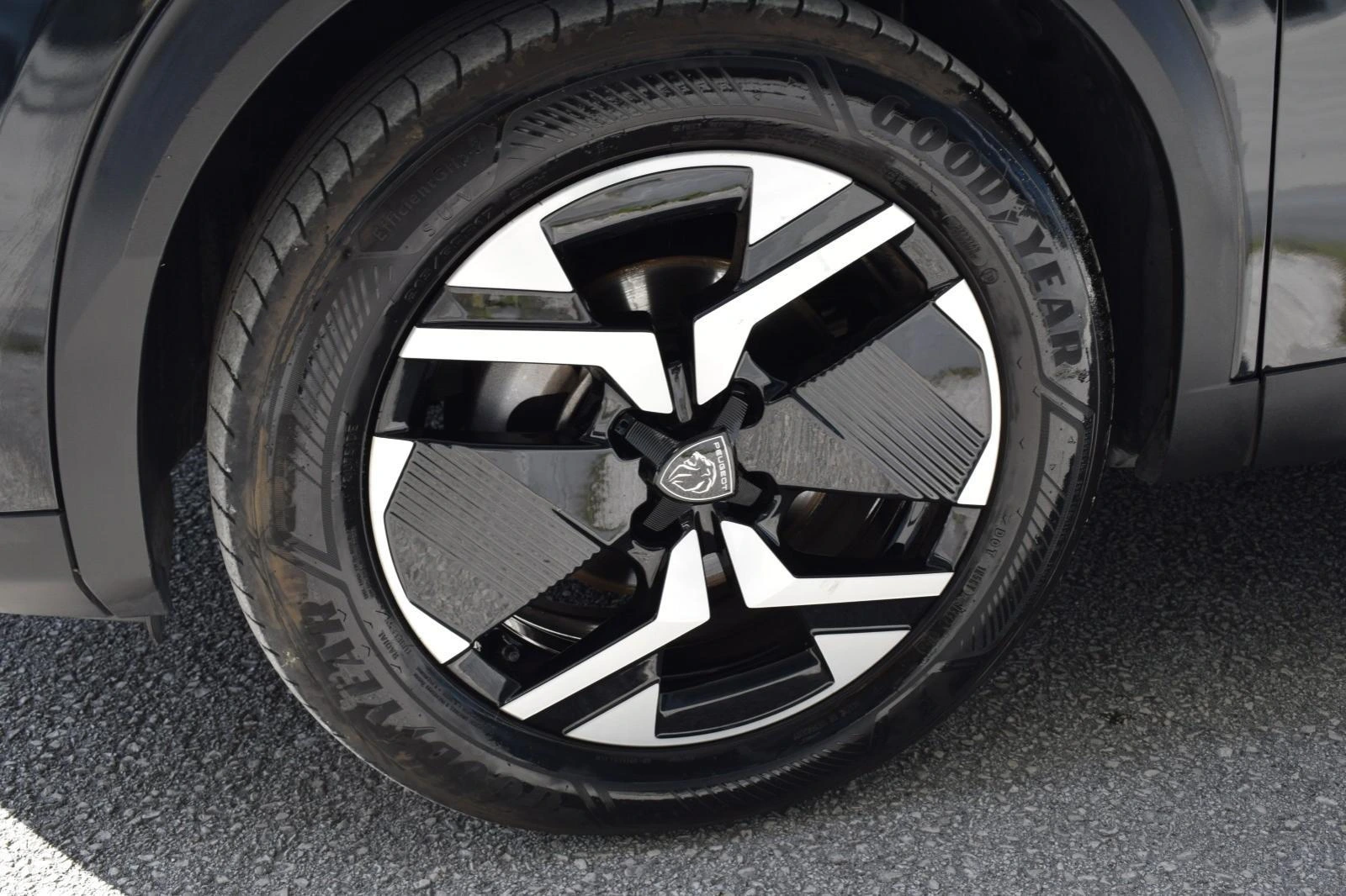 Peugeot 2008 1.2 PureTech Allure Pack 10