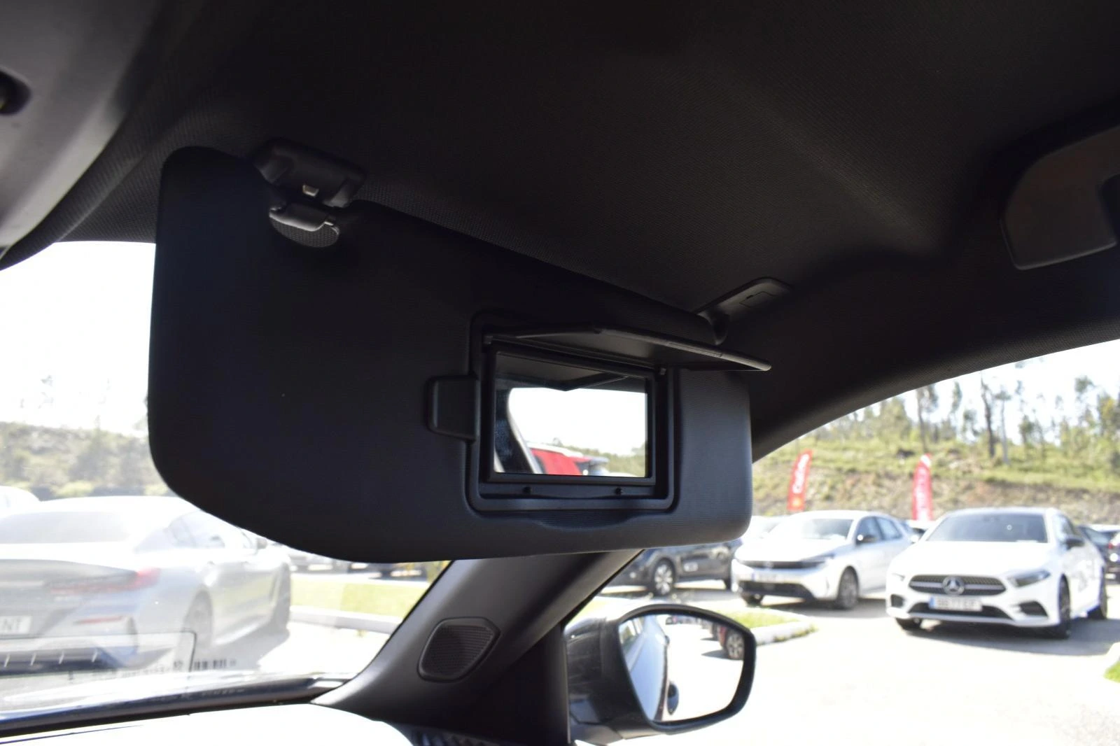 Peugeot 2008 1.2 PureTech Allure Pack 28
