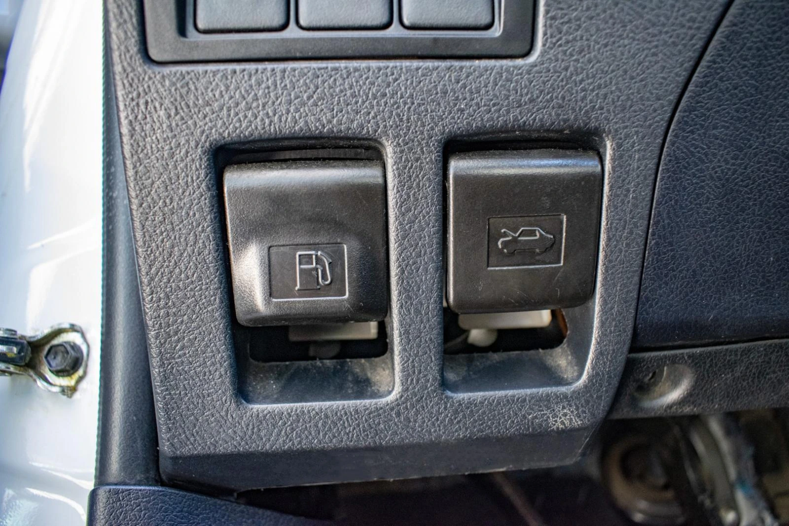 Toyota Hilux 2.4 D-4D 4X2 15