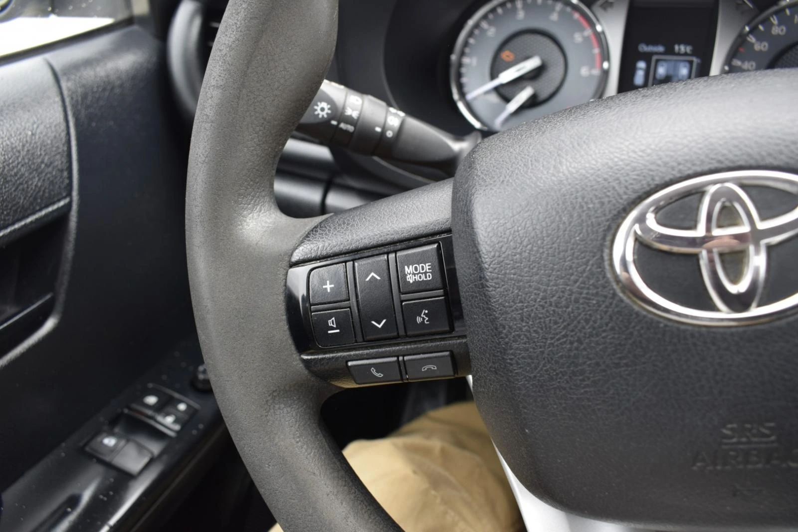 Toyota Hilux 2.4 D-4D 4WD 11