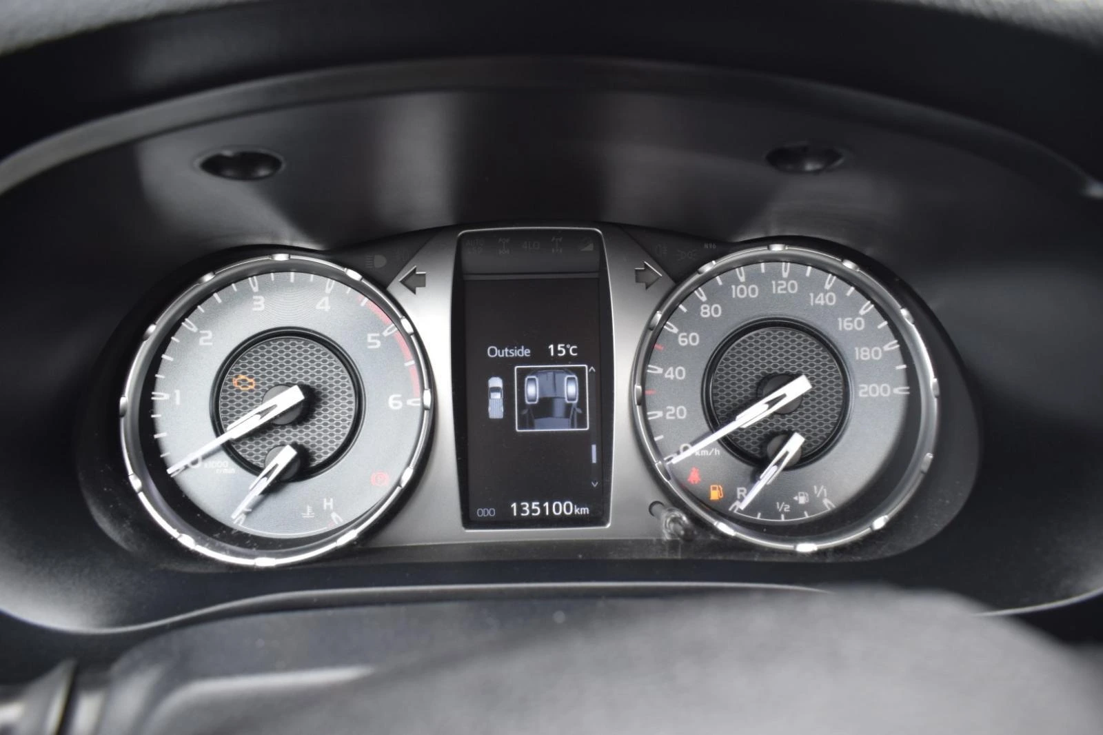 Toyota Hilux 2.4 D-4D 4WD 13