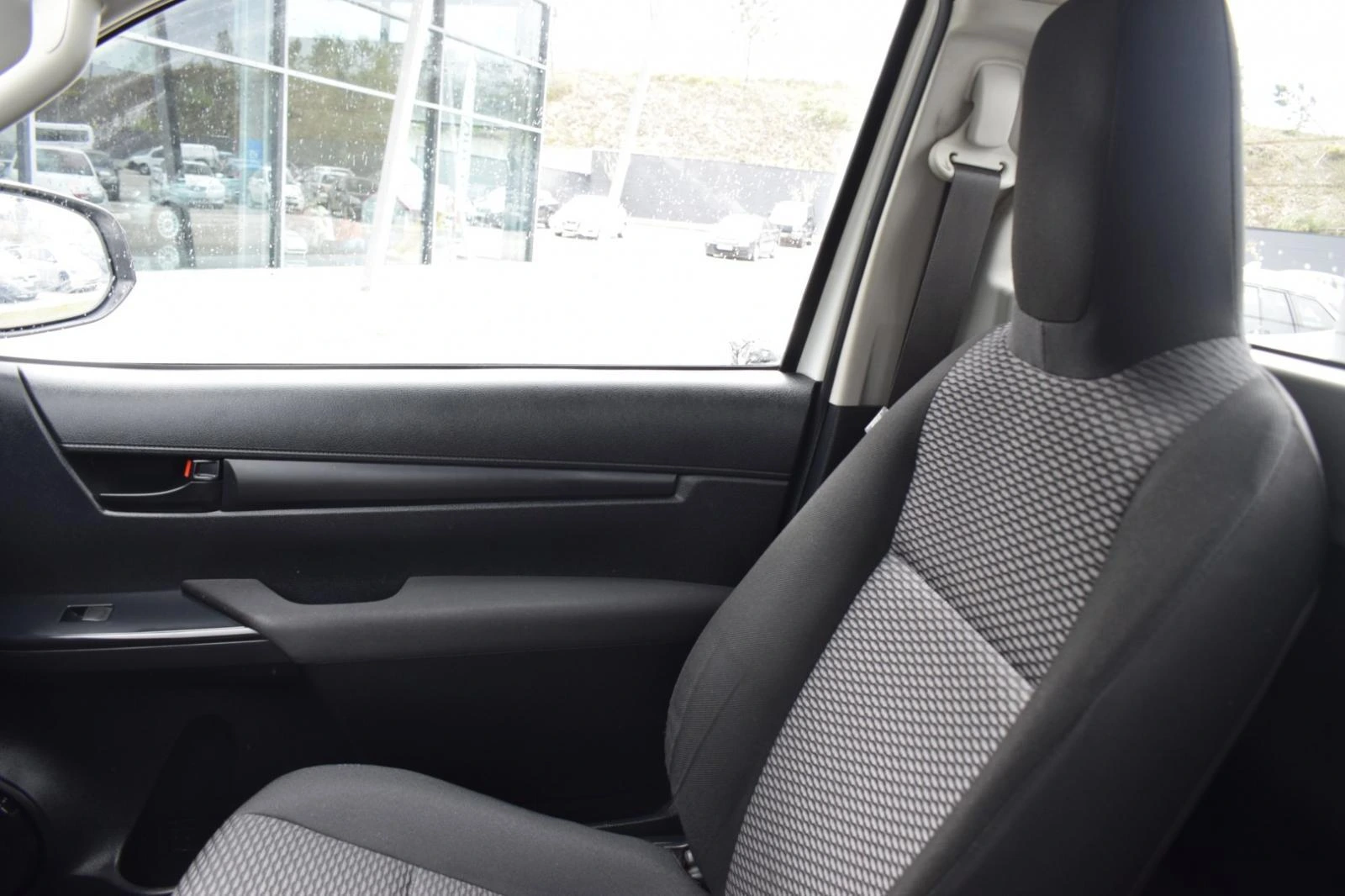 Toyota Hilux 2.4 D-4D 4WD 18