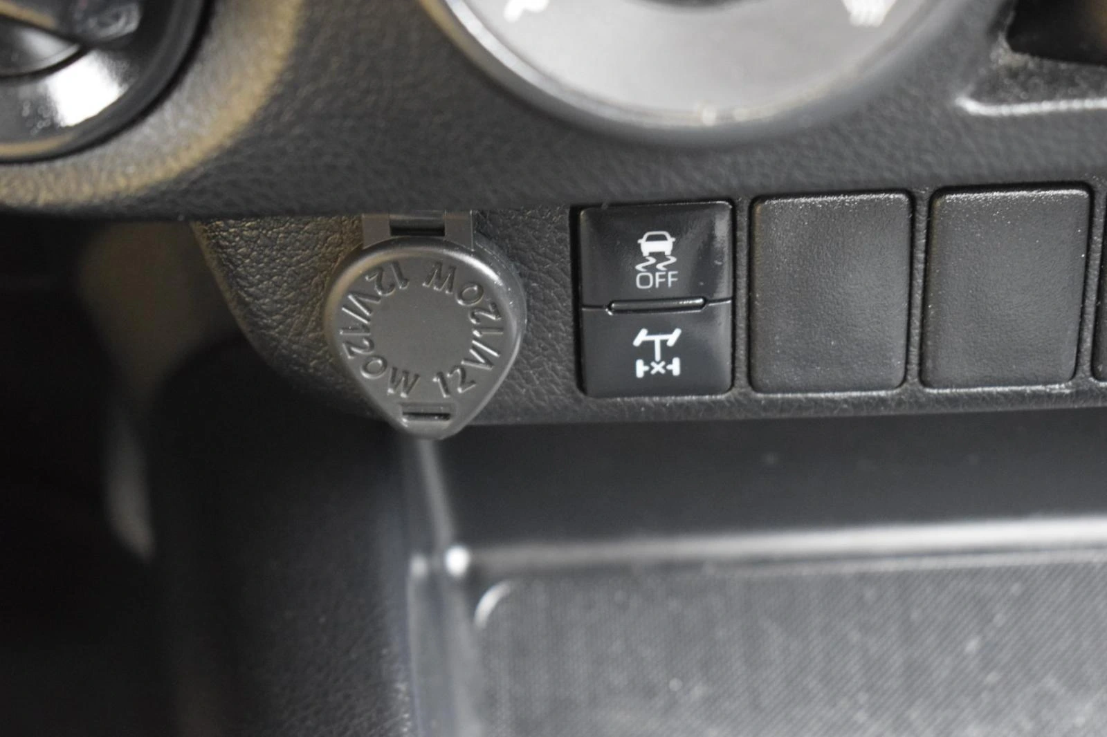 Toyota Hilux 2.4 D-4D 4WD 24