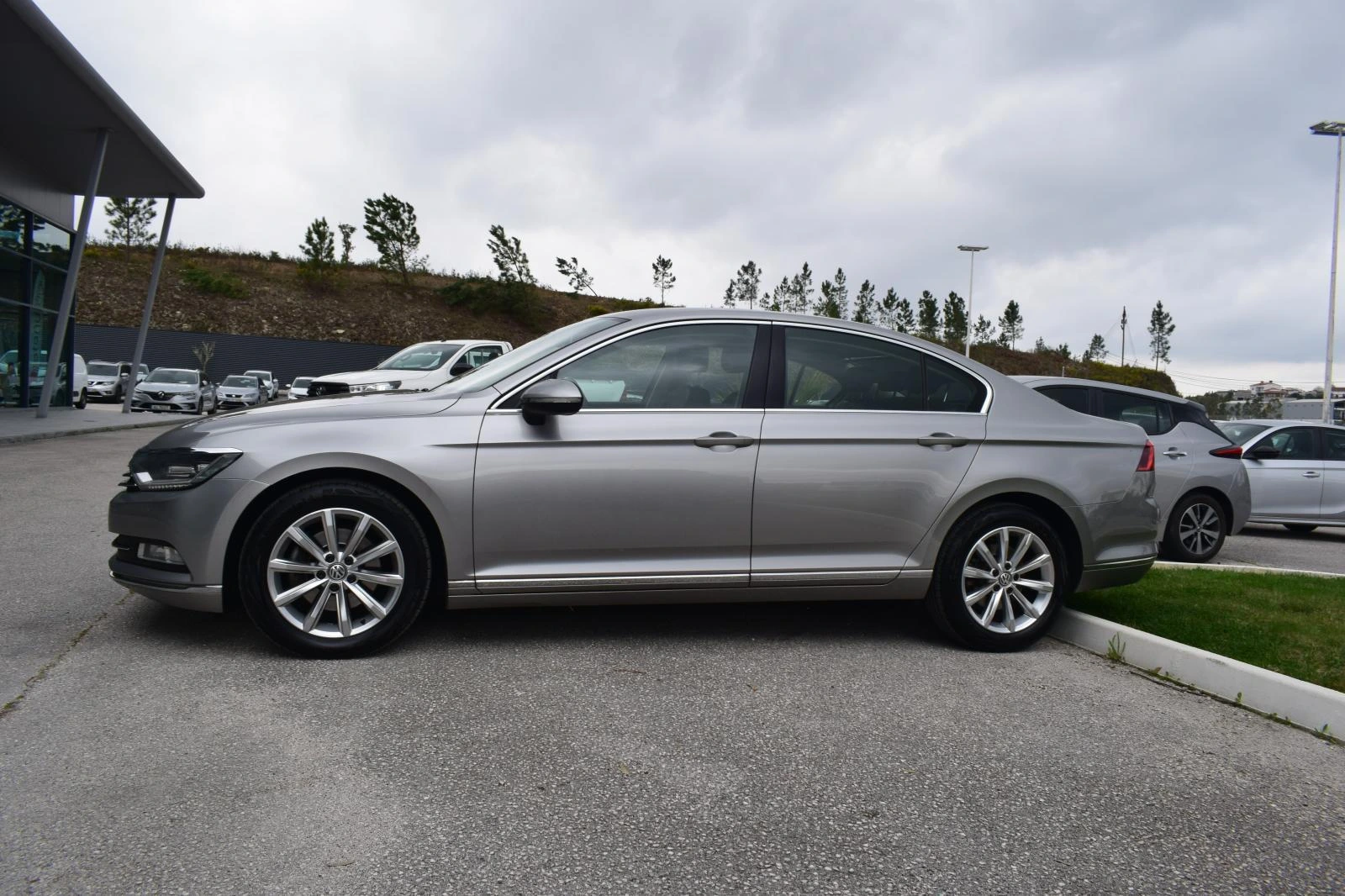 Volkswagen Passat 2.0 TDI Highline 4