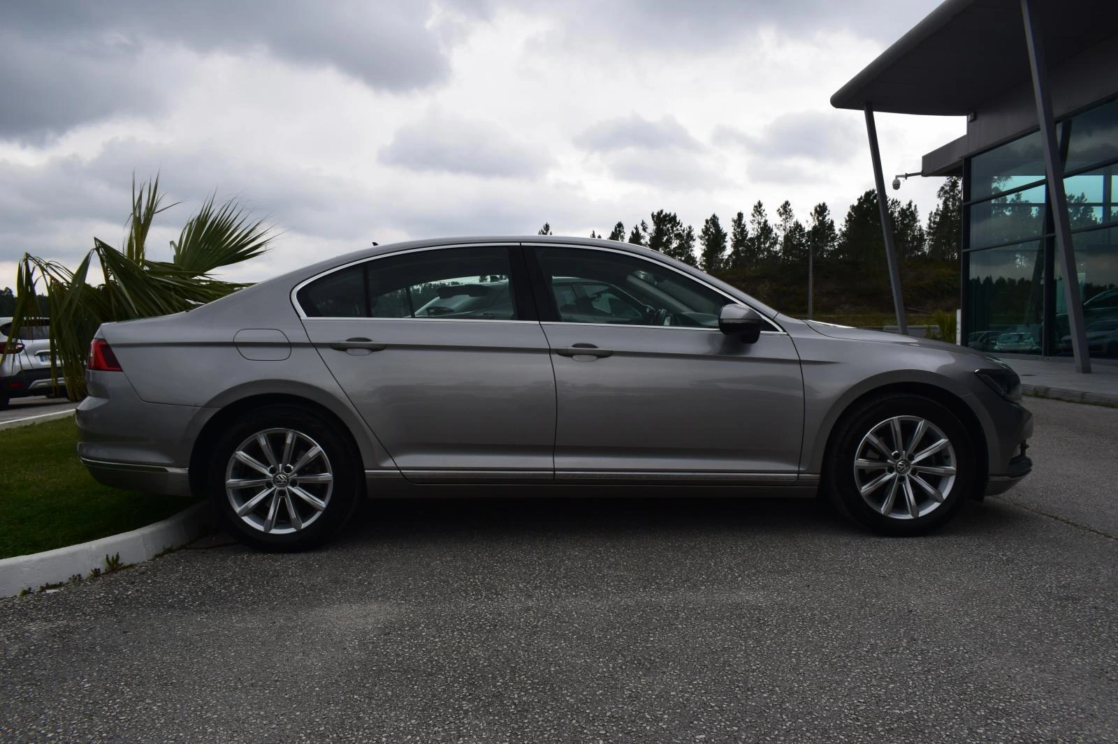 Volkswagen Passat 2.0 TDI Highline 5