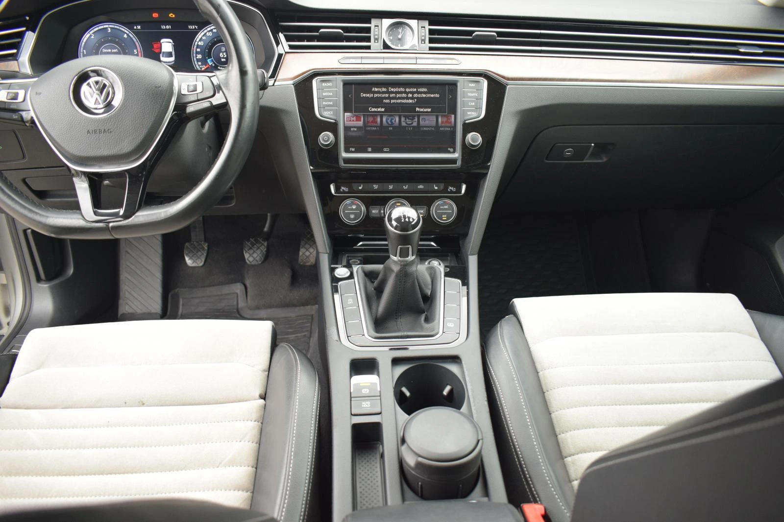 Volkswagen Passat 2.0 TDI Highline 25