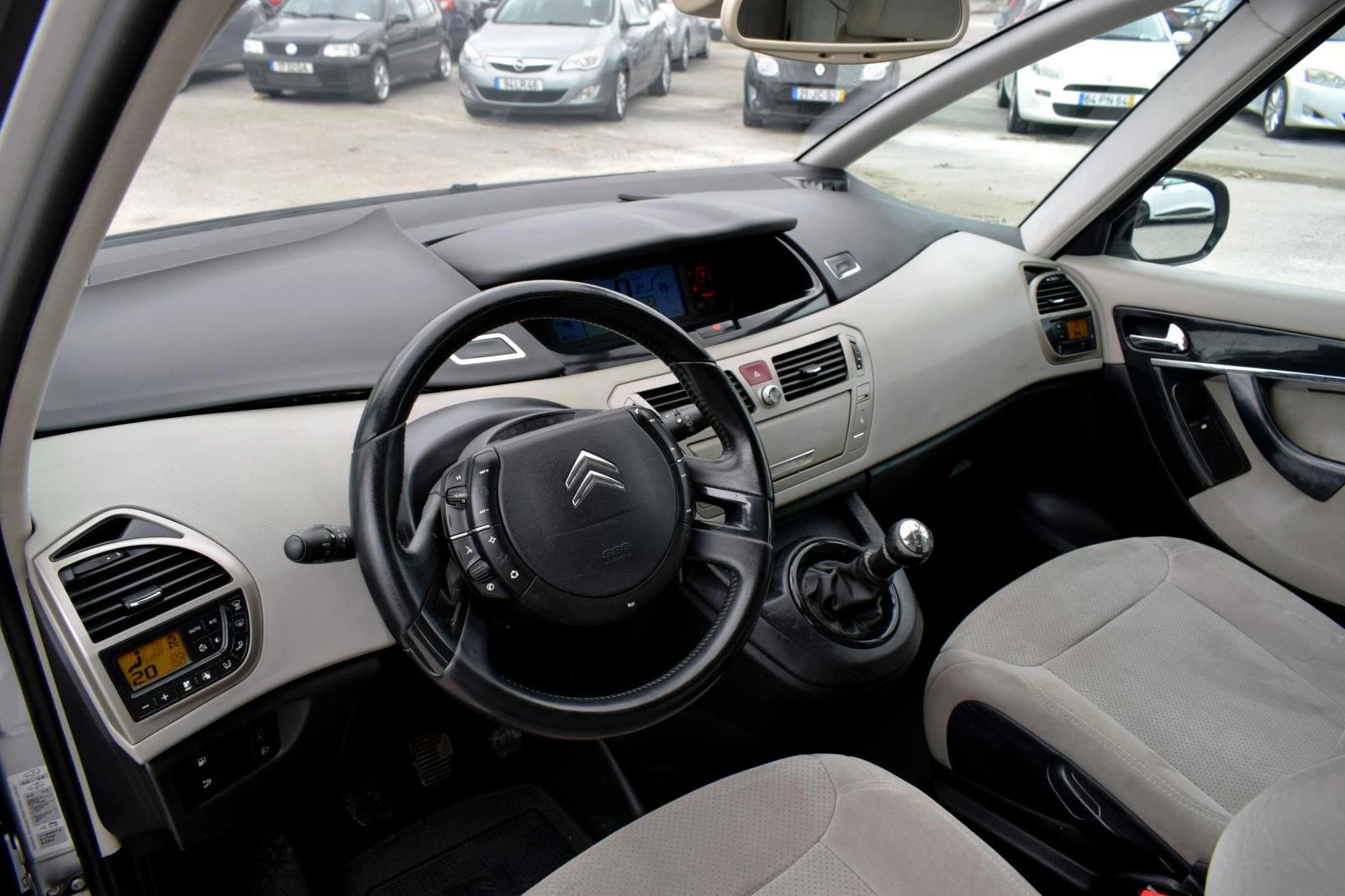 Citroen C4 Grand Picasso 1.6 HDi 11