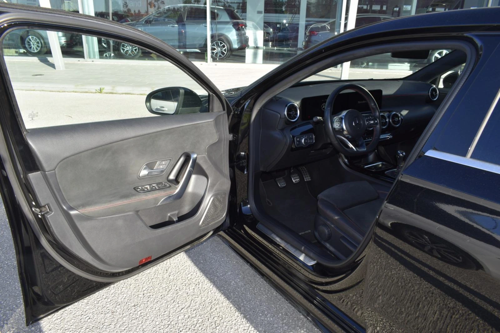 Mercedes-Benz A 180 d AMG Line 2.0 16