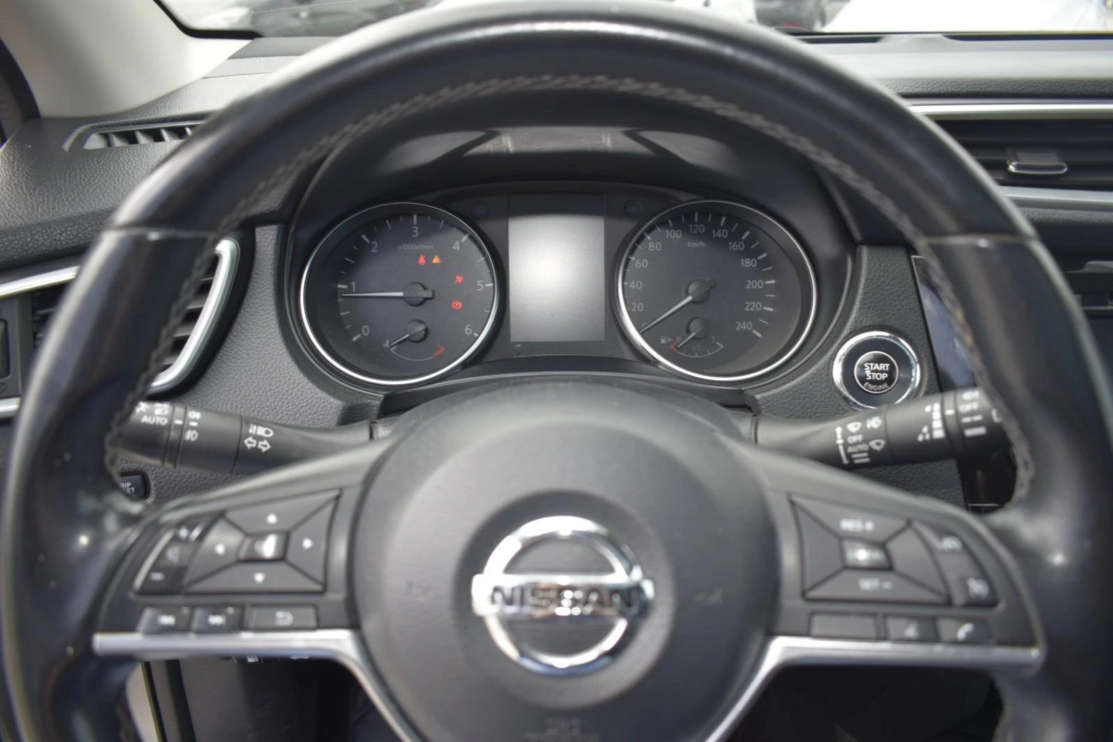 Nissan Qashqai 1.5 dCi N-Connecta 19