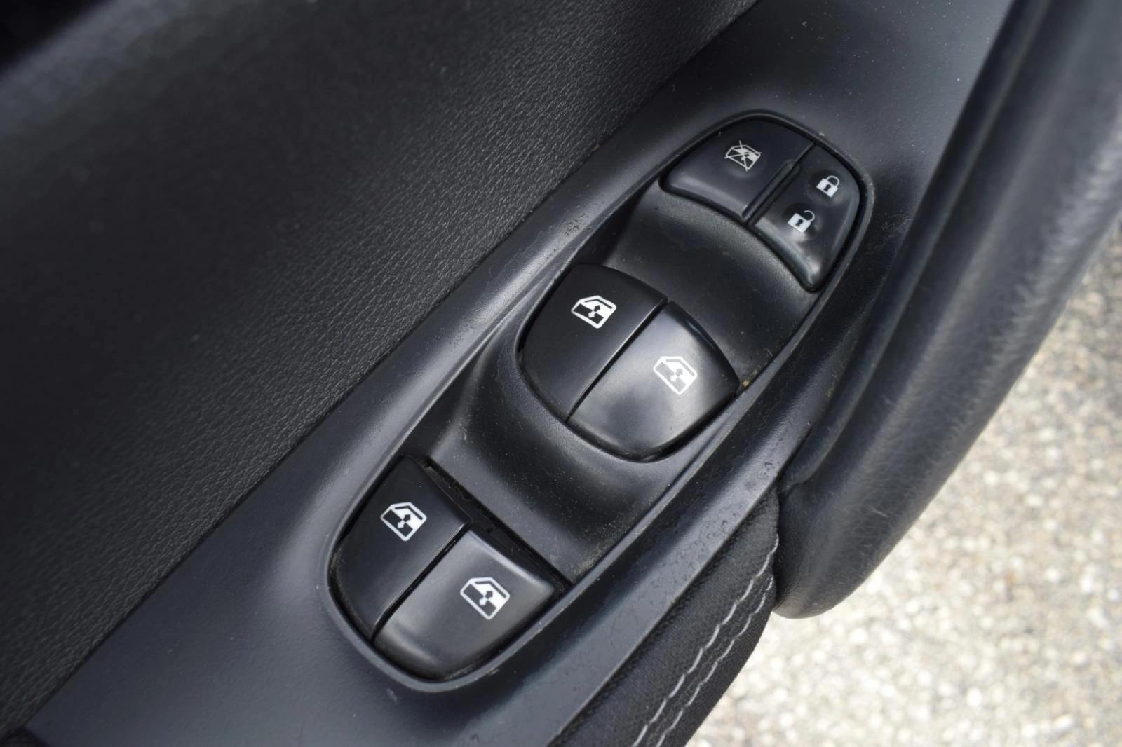 Nissan Qashqai 1.5 dCi N-Connecta Business 18