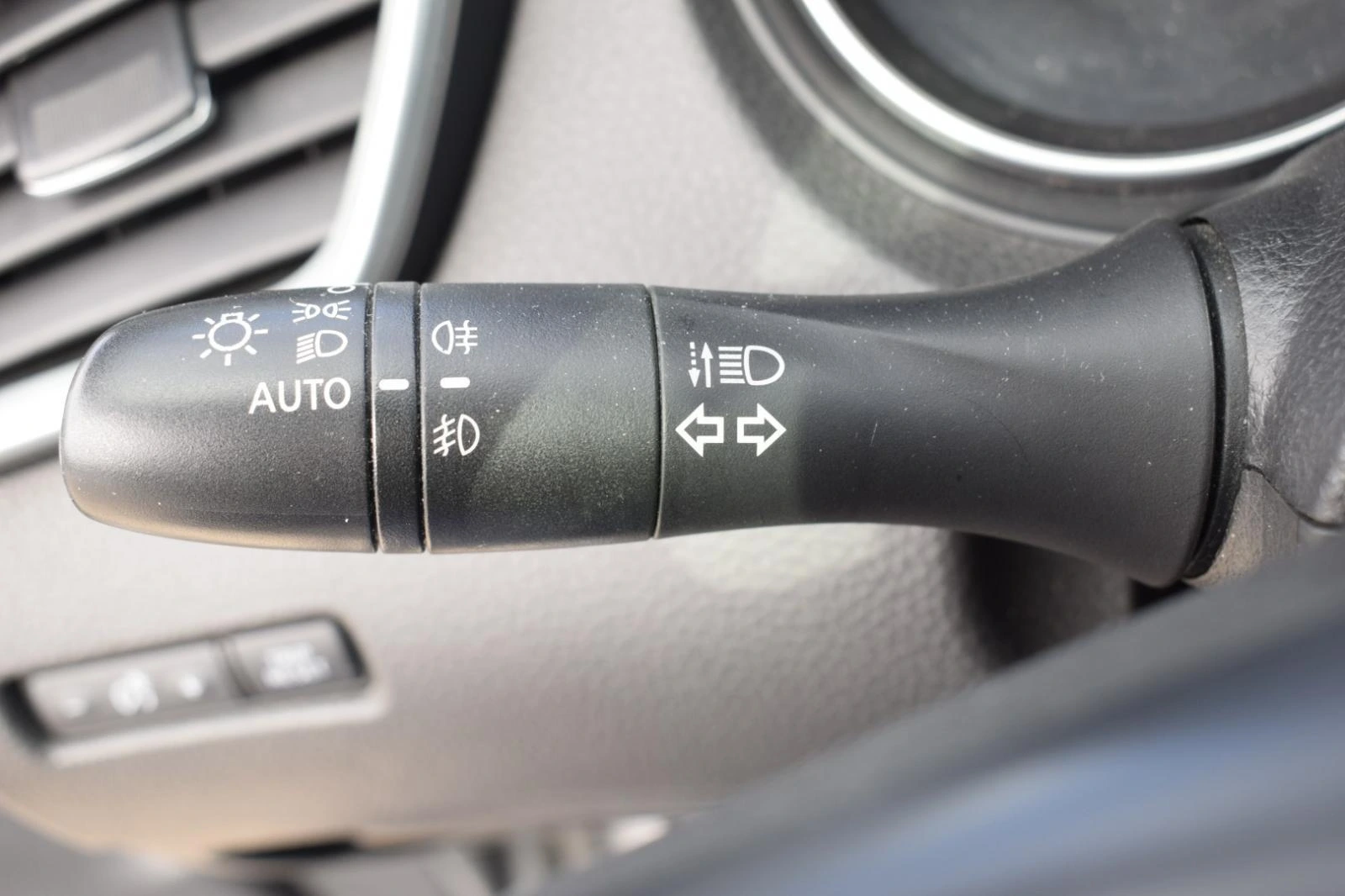 Nissan Qashqai 1.5 dCi N-Connecta Business 25