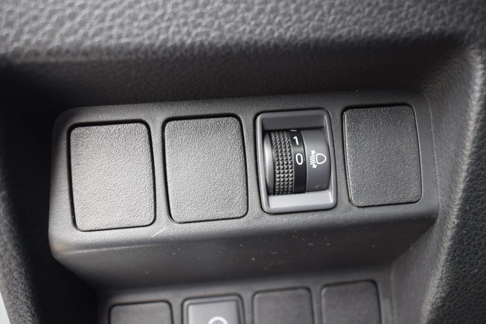 Nissan Qashqai 1.5 dCi N-Connecta Business 29