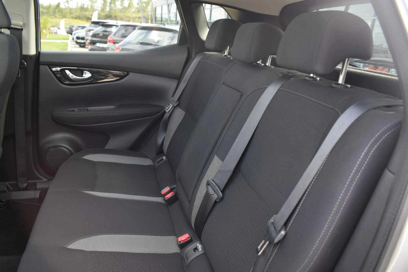 Nissan Qashqai 1.5 dCi N-Connecta Business 42
