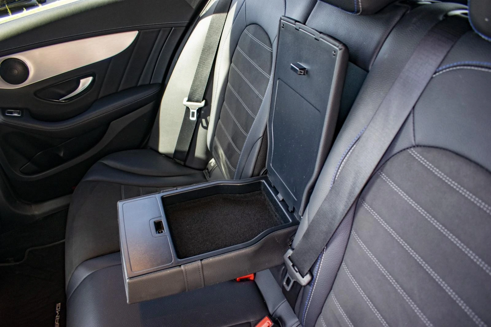 Mercedes-Benz C 300 de AMG Line Night Edition Station 44