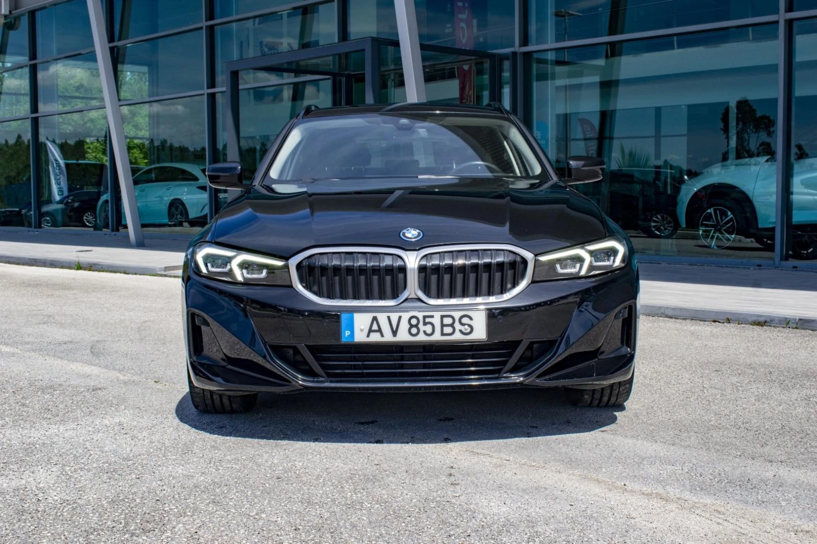 BMW 320 e Touring Auto 2