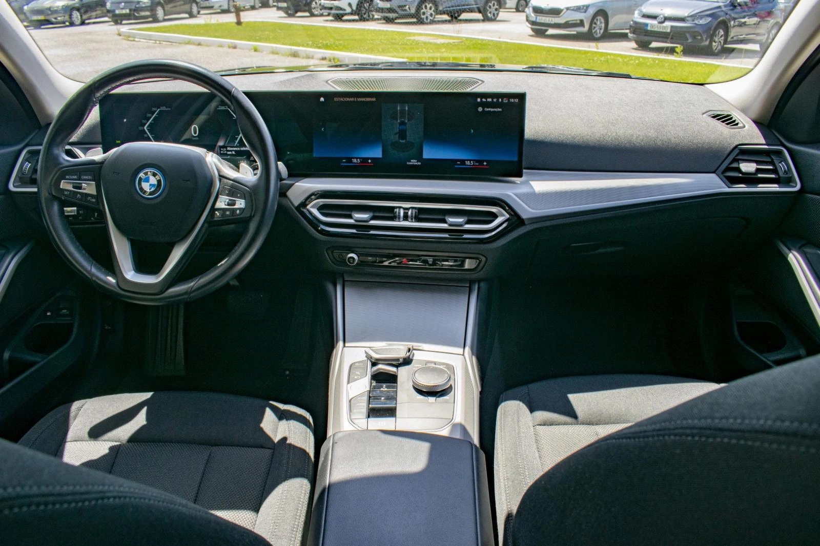 BMW 320 e Touring Auto 23