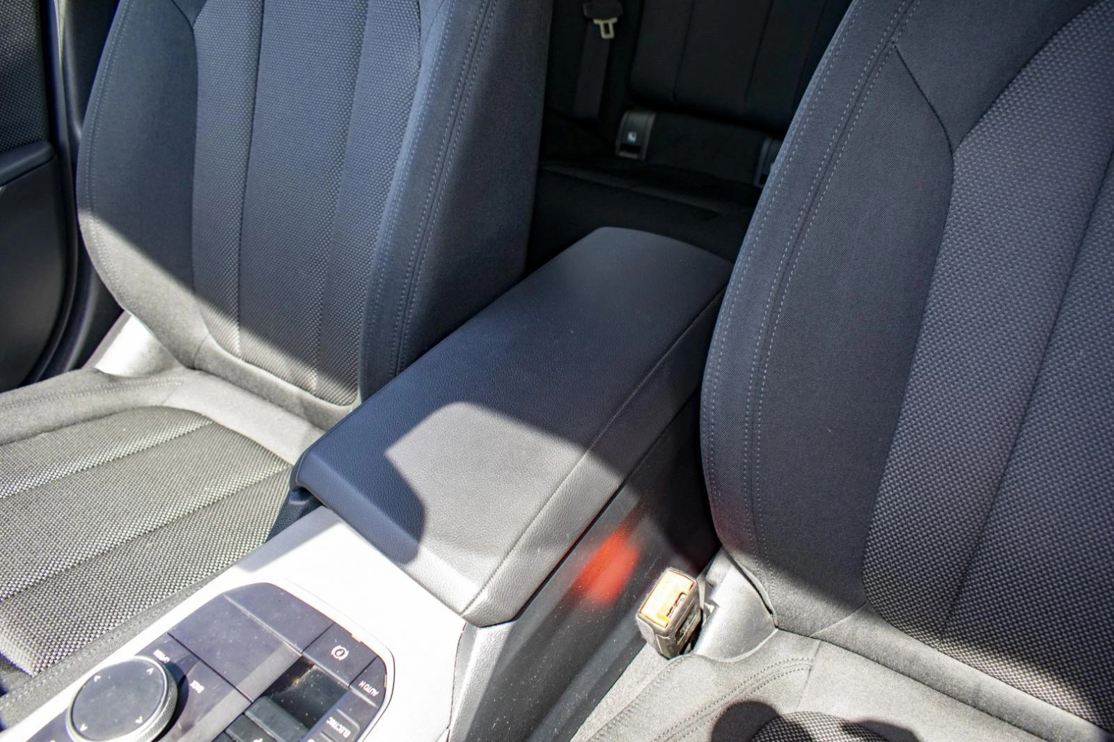 BMW 320 e Touring Auto 39