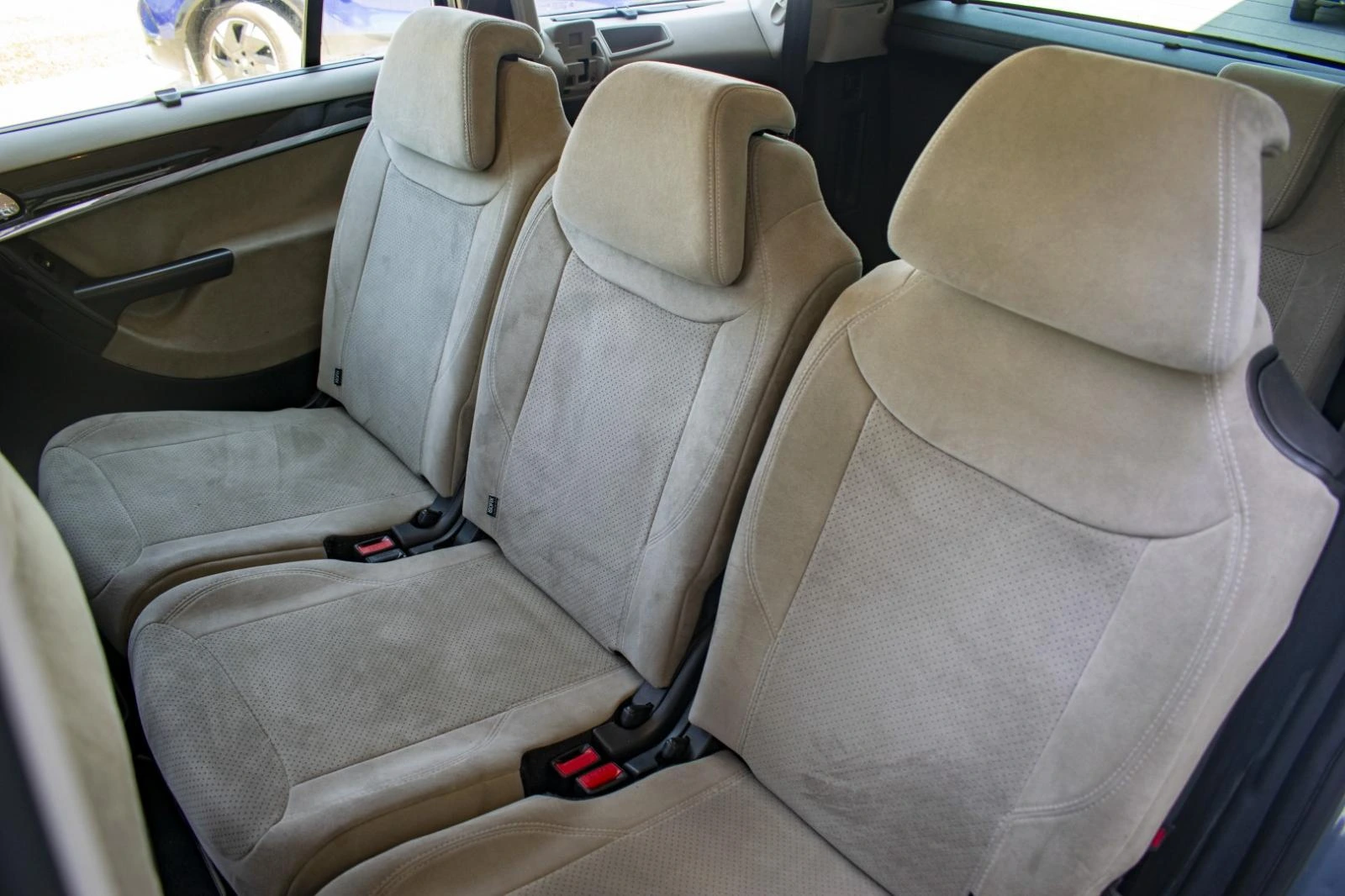 Citroen C4 Picasso Outro 38