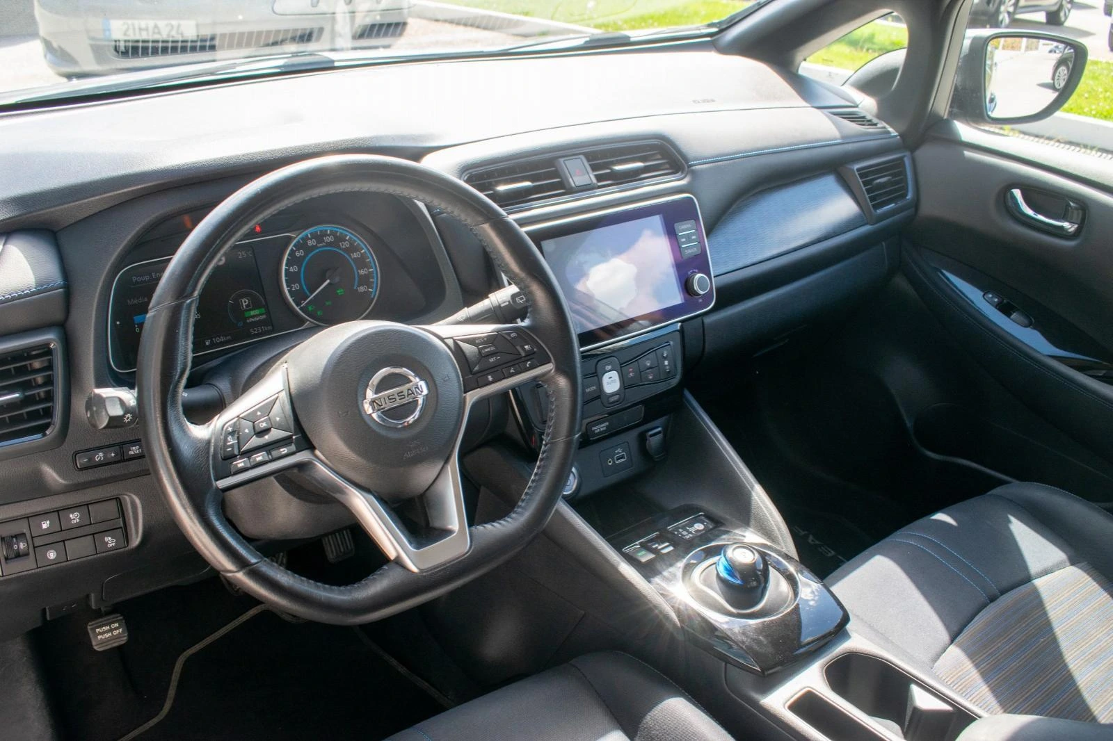 Nissan Leaf Acenta 40KWh 16