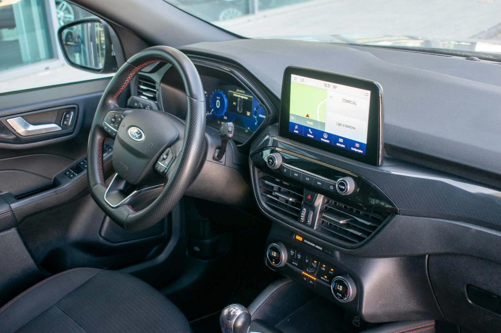 Ford Kuga 1.5 EcoBoost ST-Line 37